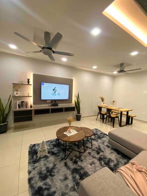 Four-Bedroom House photo 1