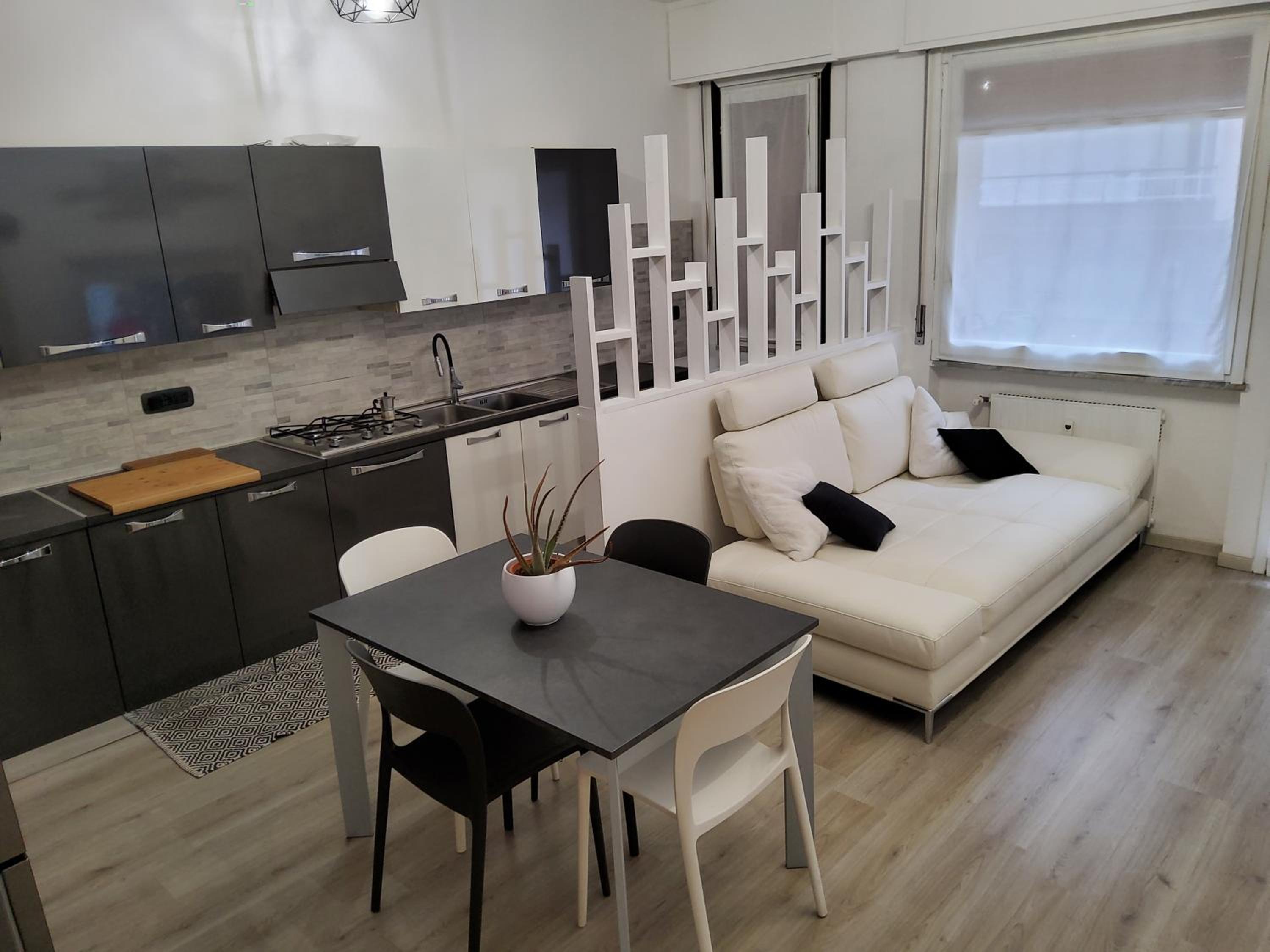 Apartment photo 2