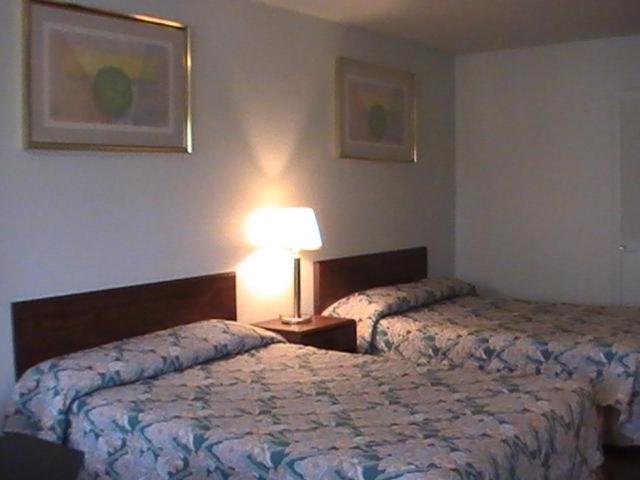 Double Room with Two Double Beds - Non-Smoking photo 2