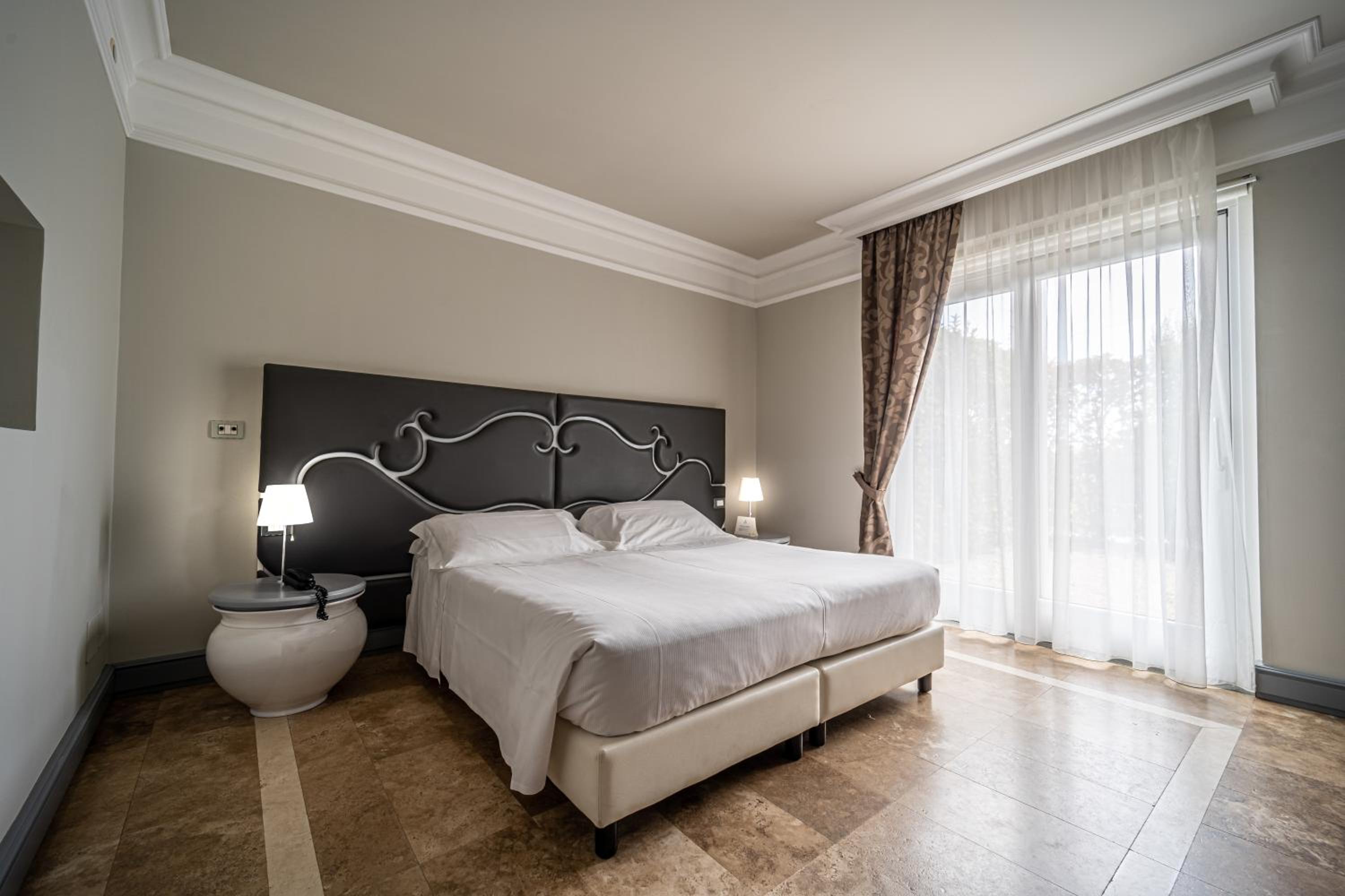 Classic Double Room - Photo 5