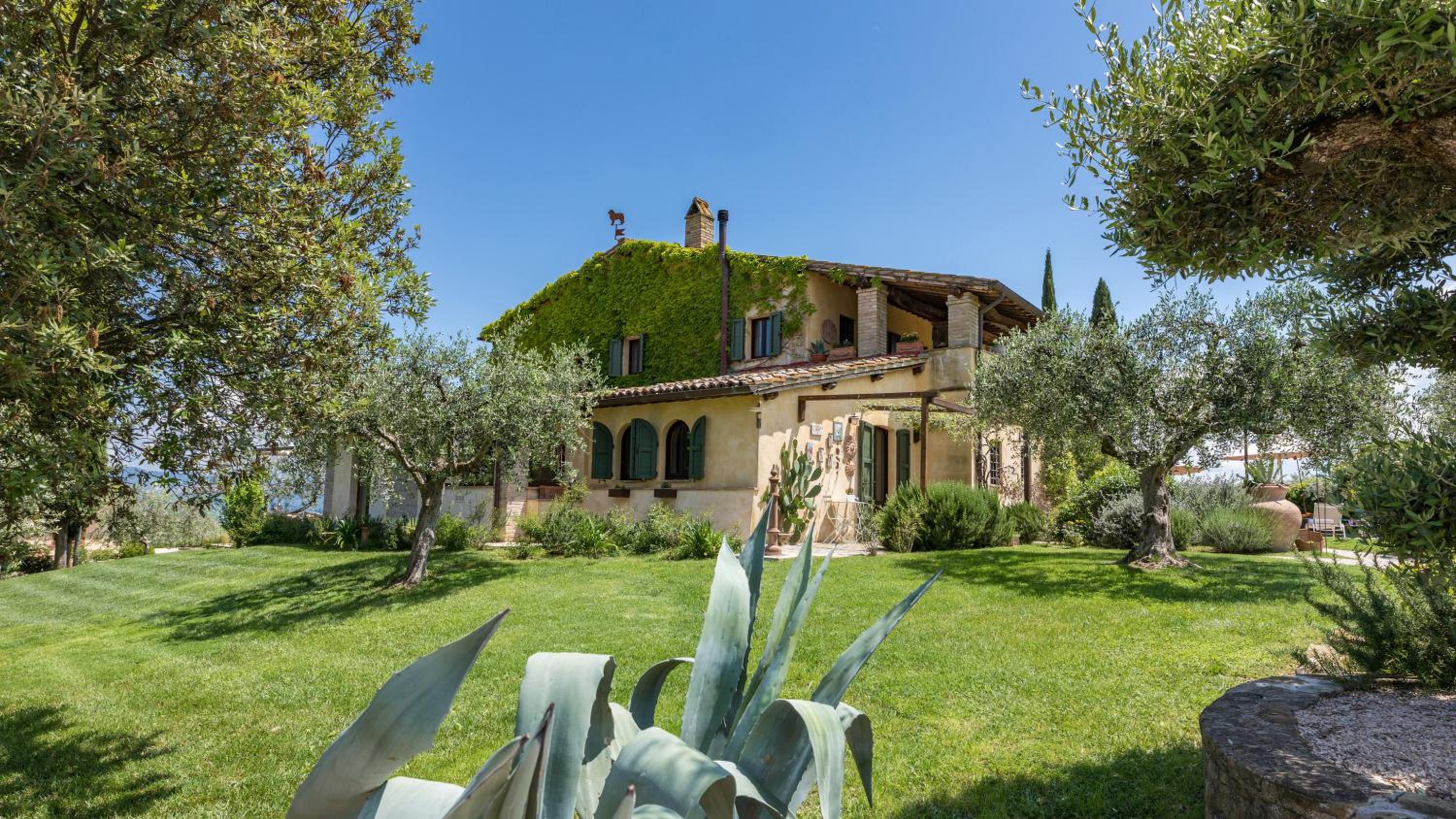 Four-Bedroom Villa photo 2