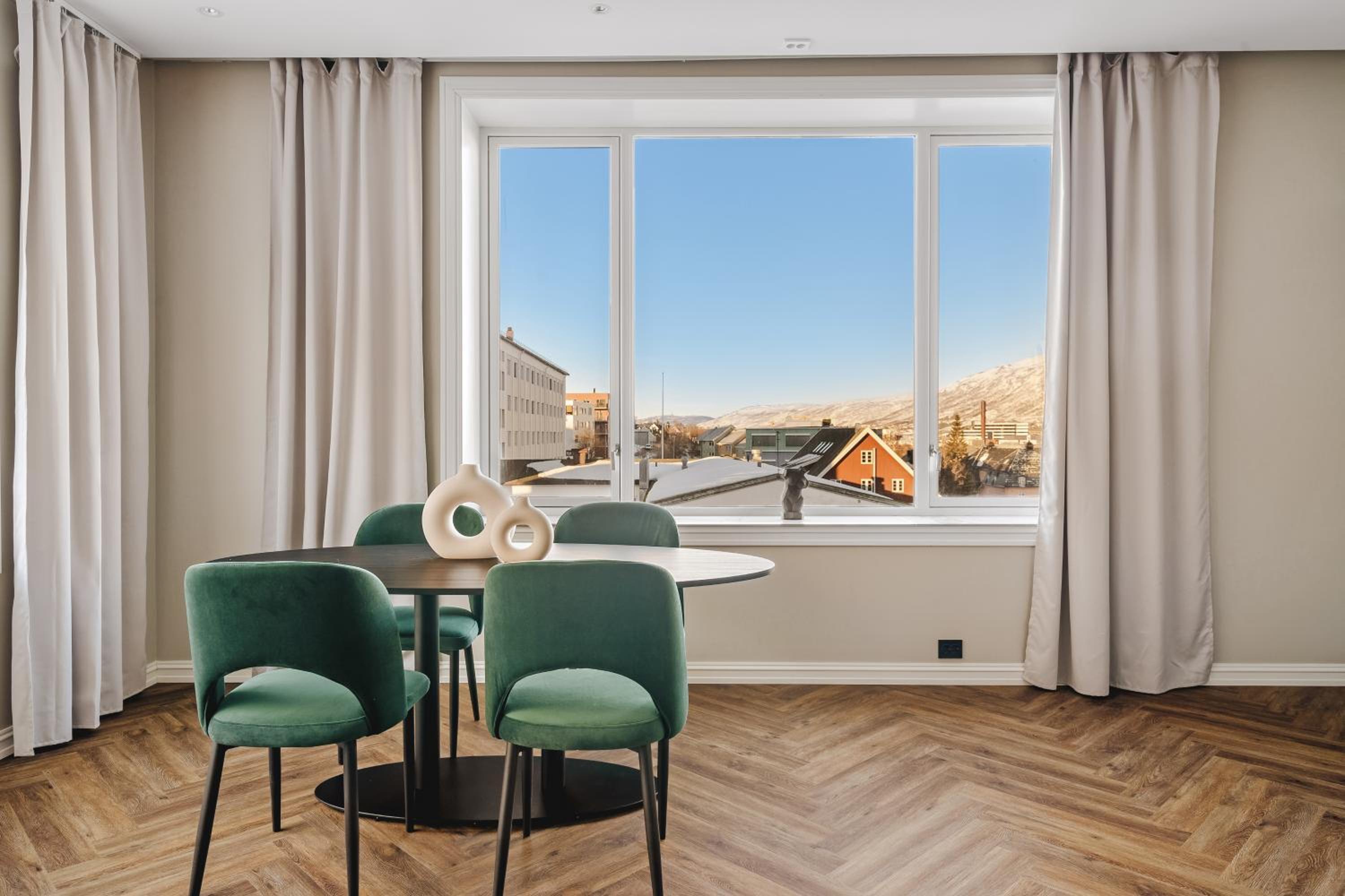 Suite with Spa Access Included