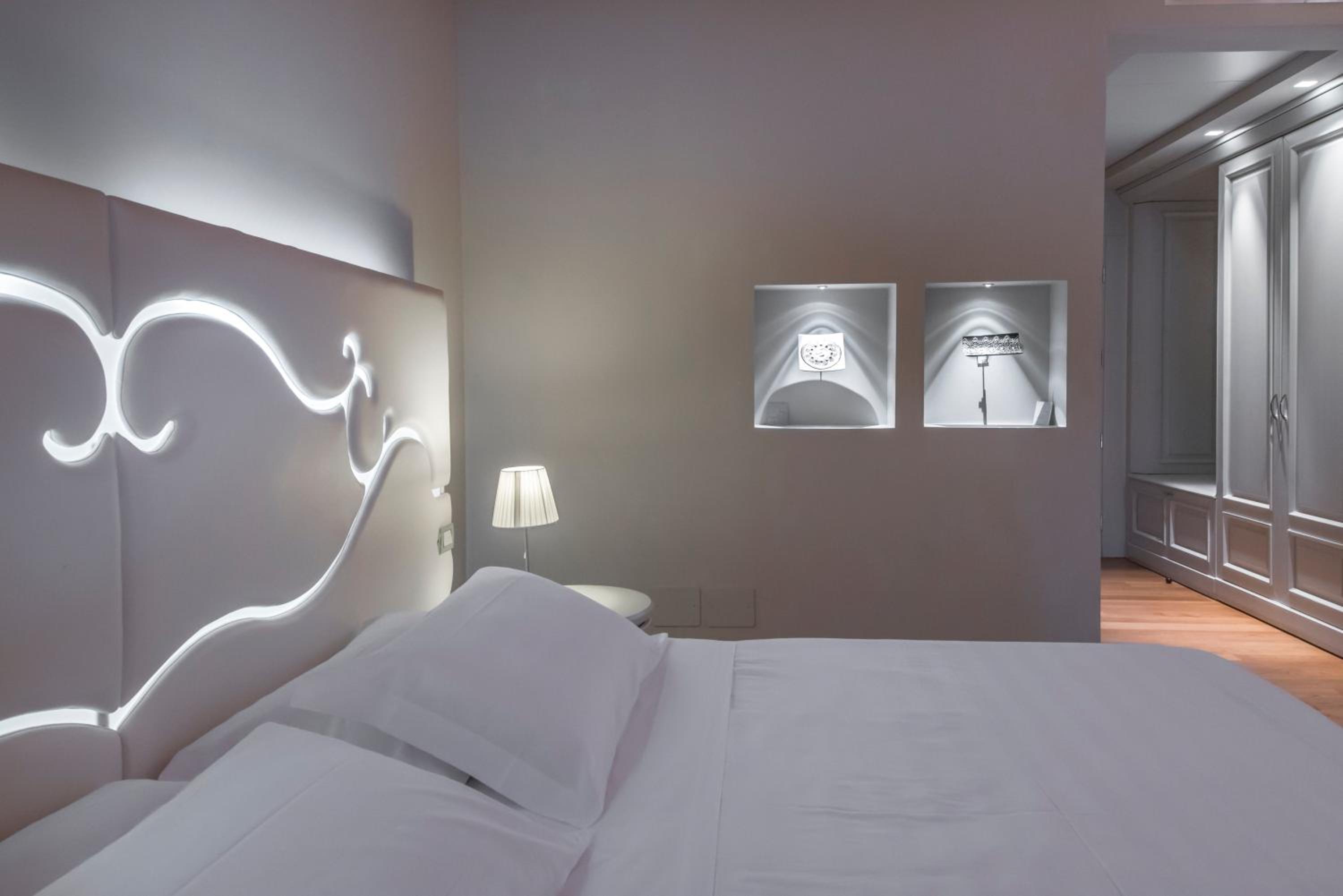Superior Double Room - Photo 3