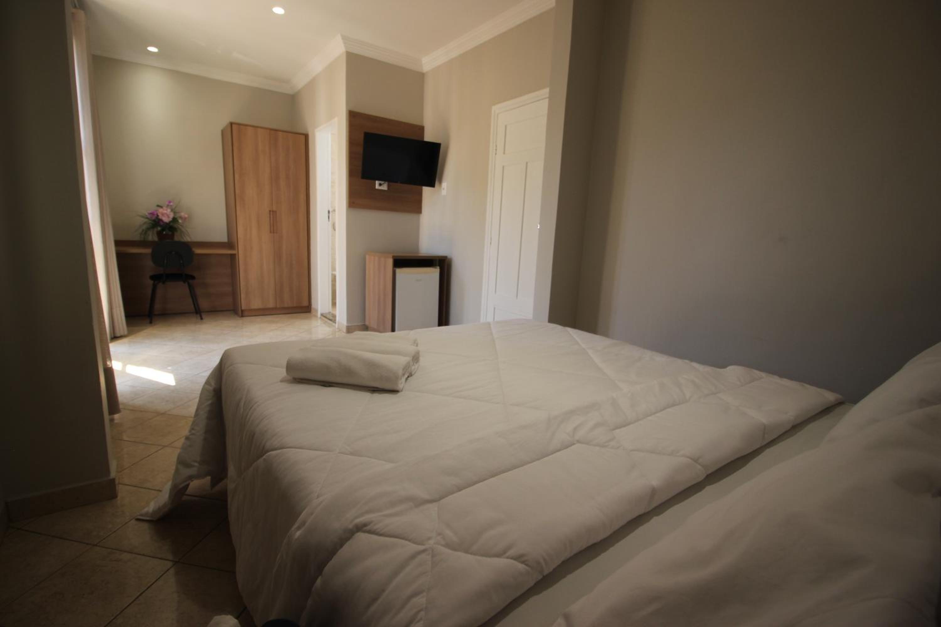 Deluxe Double Or Twin Room photo 3