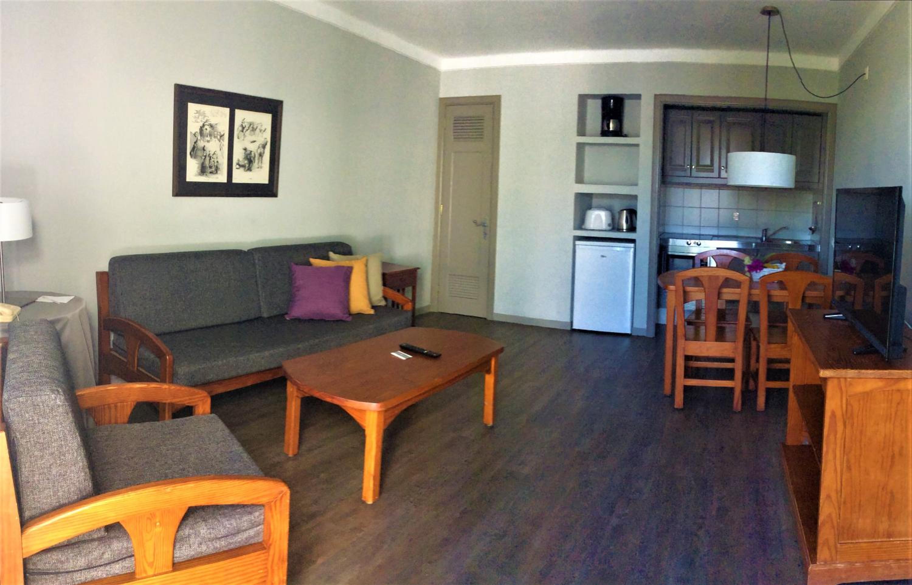 One-Bedroom Apartment (2 Adults) - Photo 2