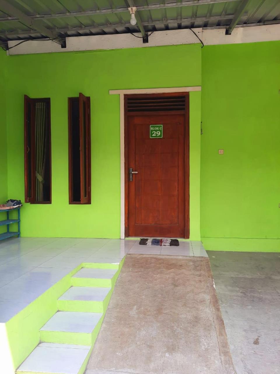 Two-Bedroom House - Photo 19