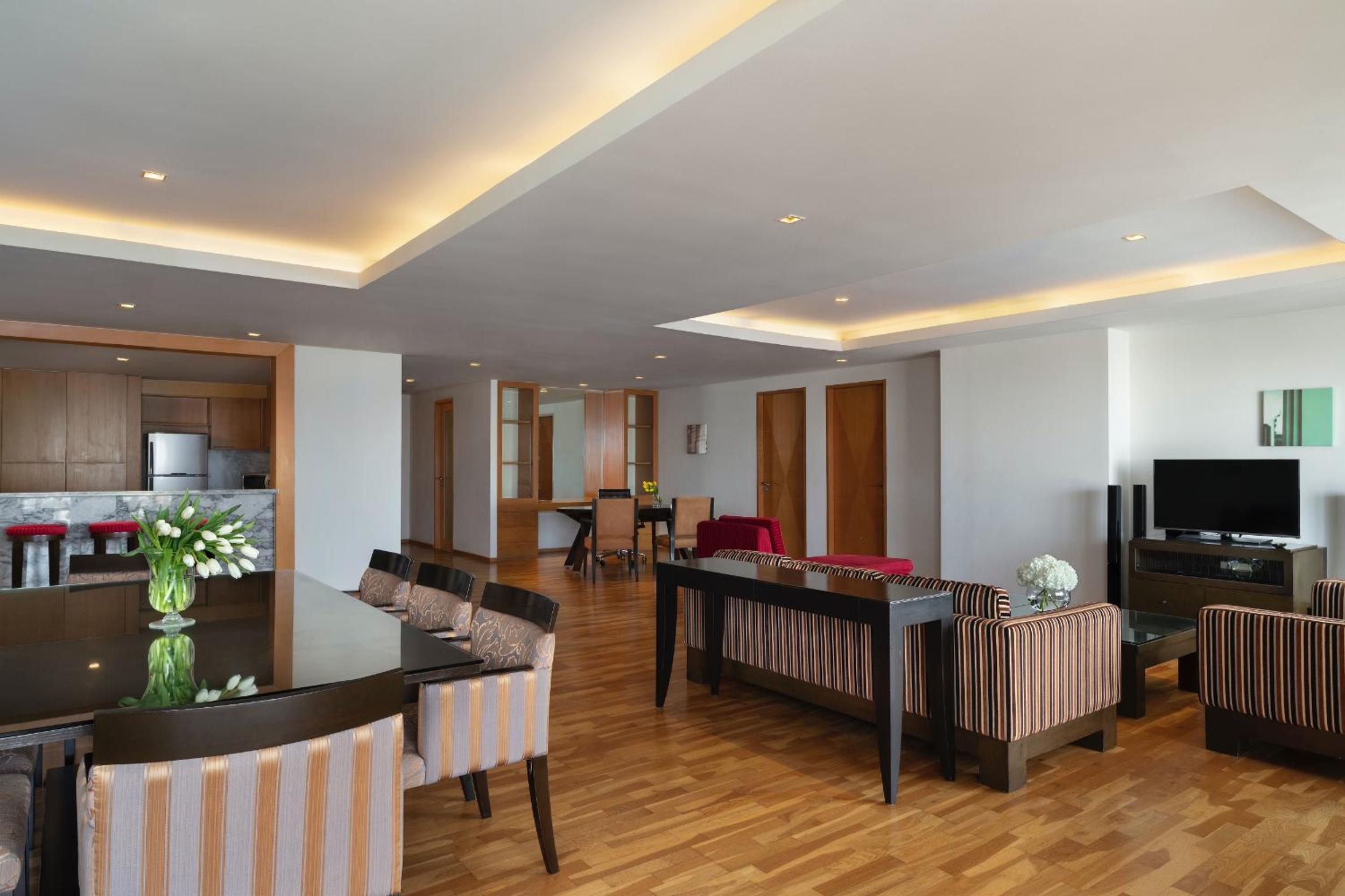 lebua Suite 3 bedroom thumbnail 5