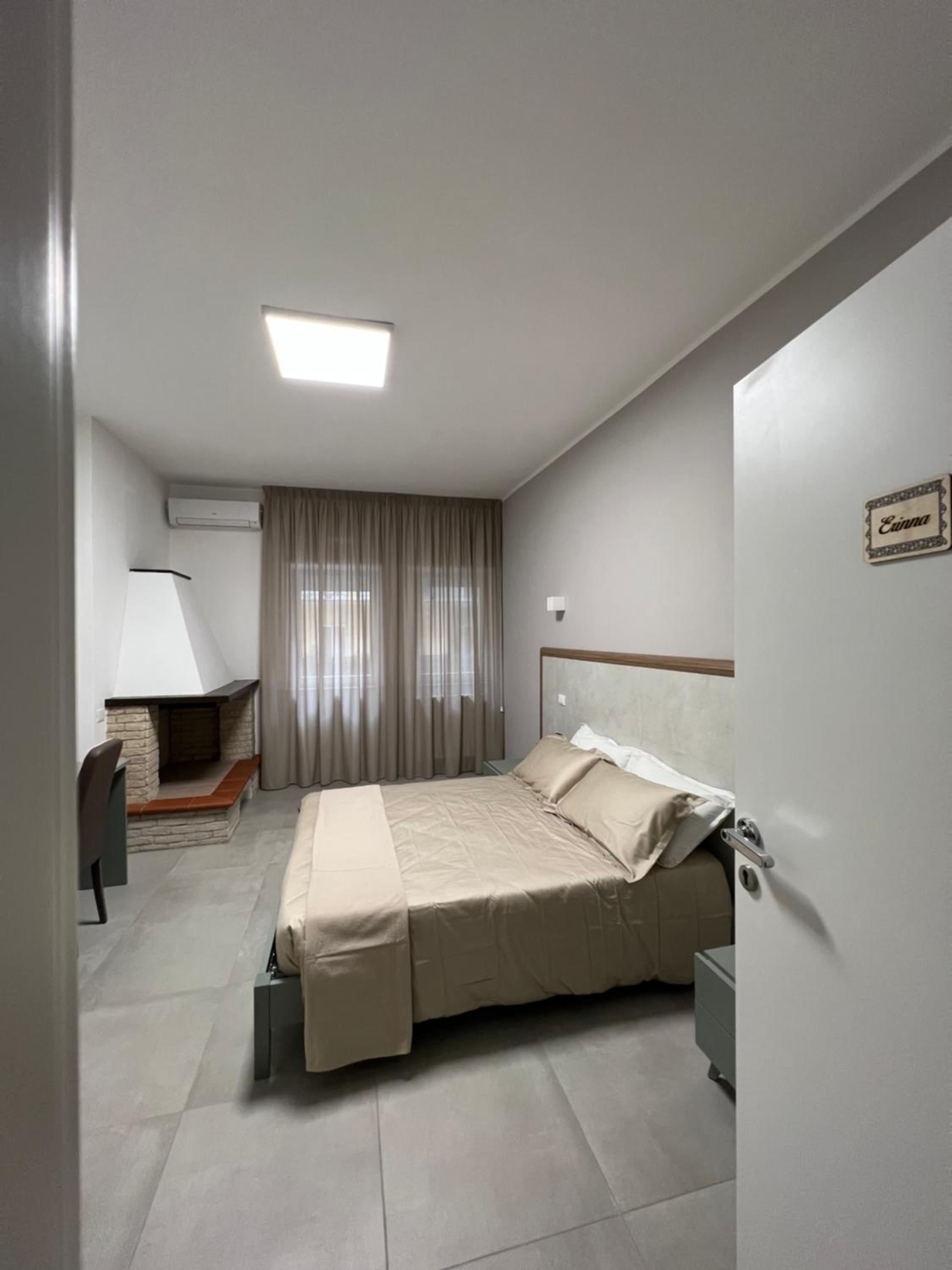  'Double Room with Private Bathroom photo 1