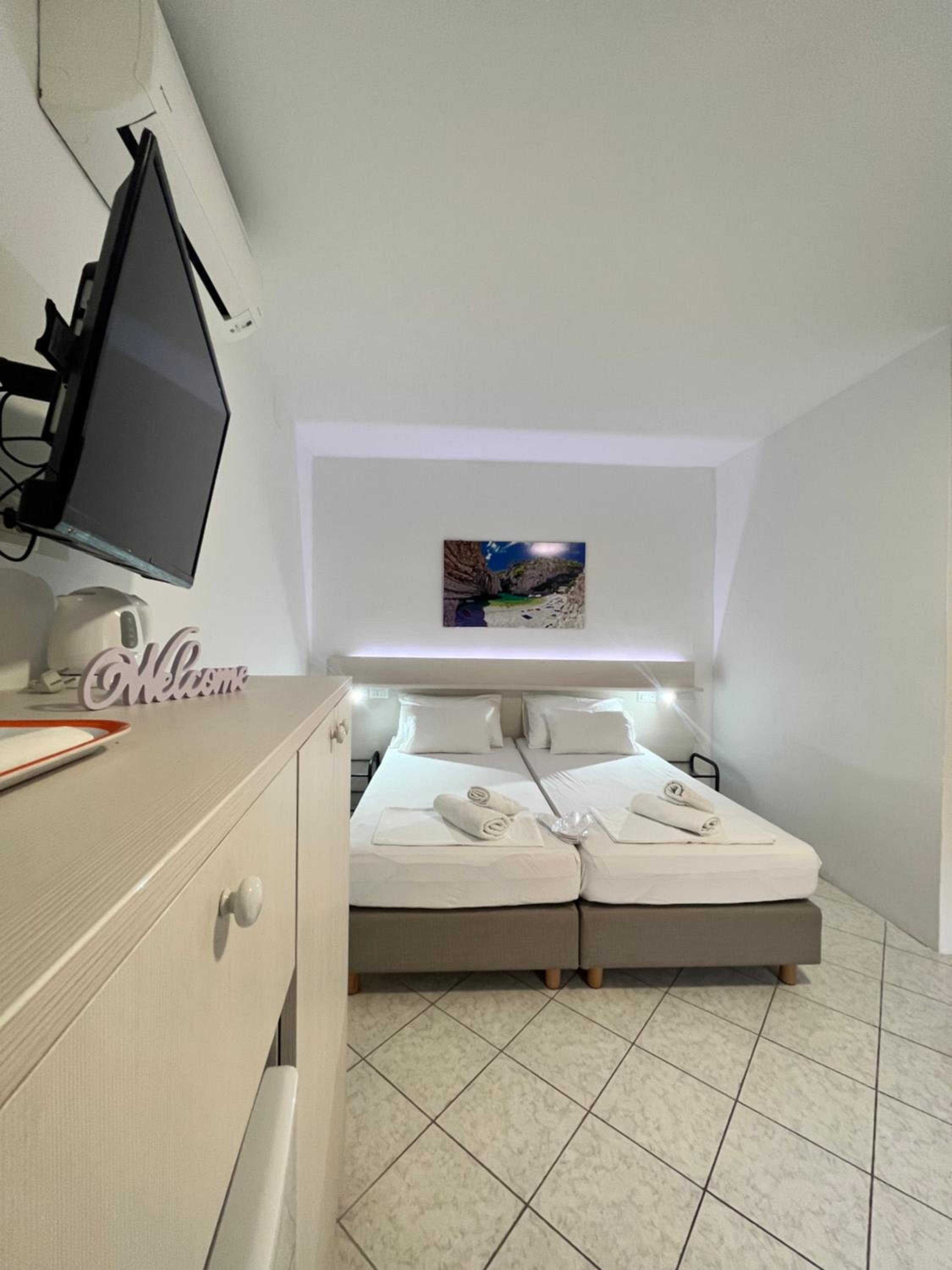 Deluxe Twin Room with Sea View