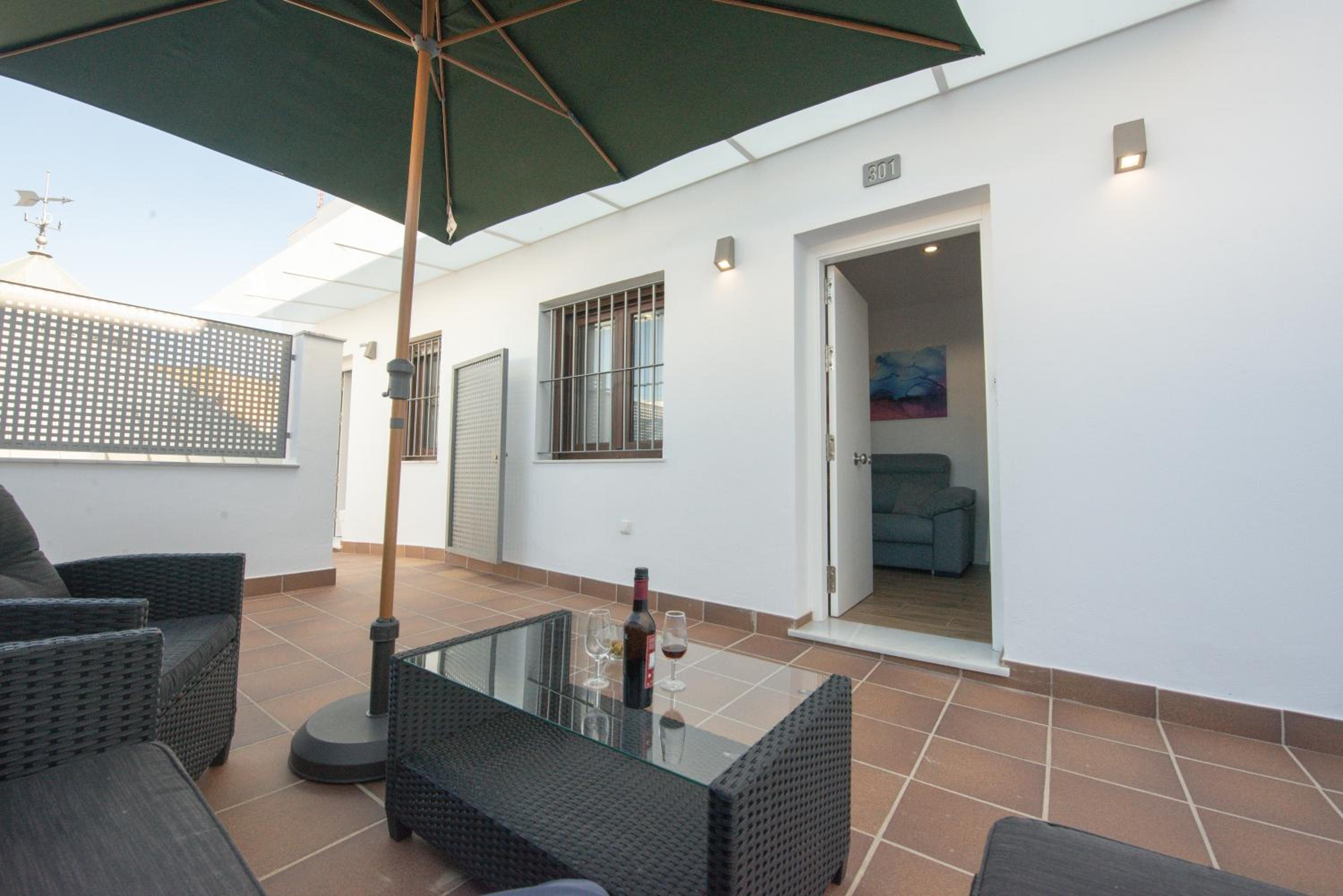 Studio with Terrace - Photo 11