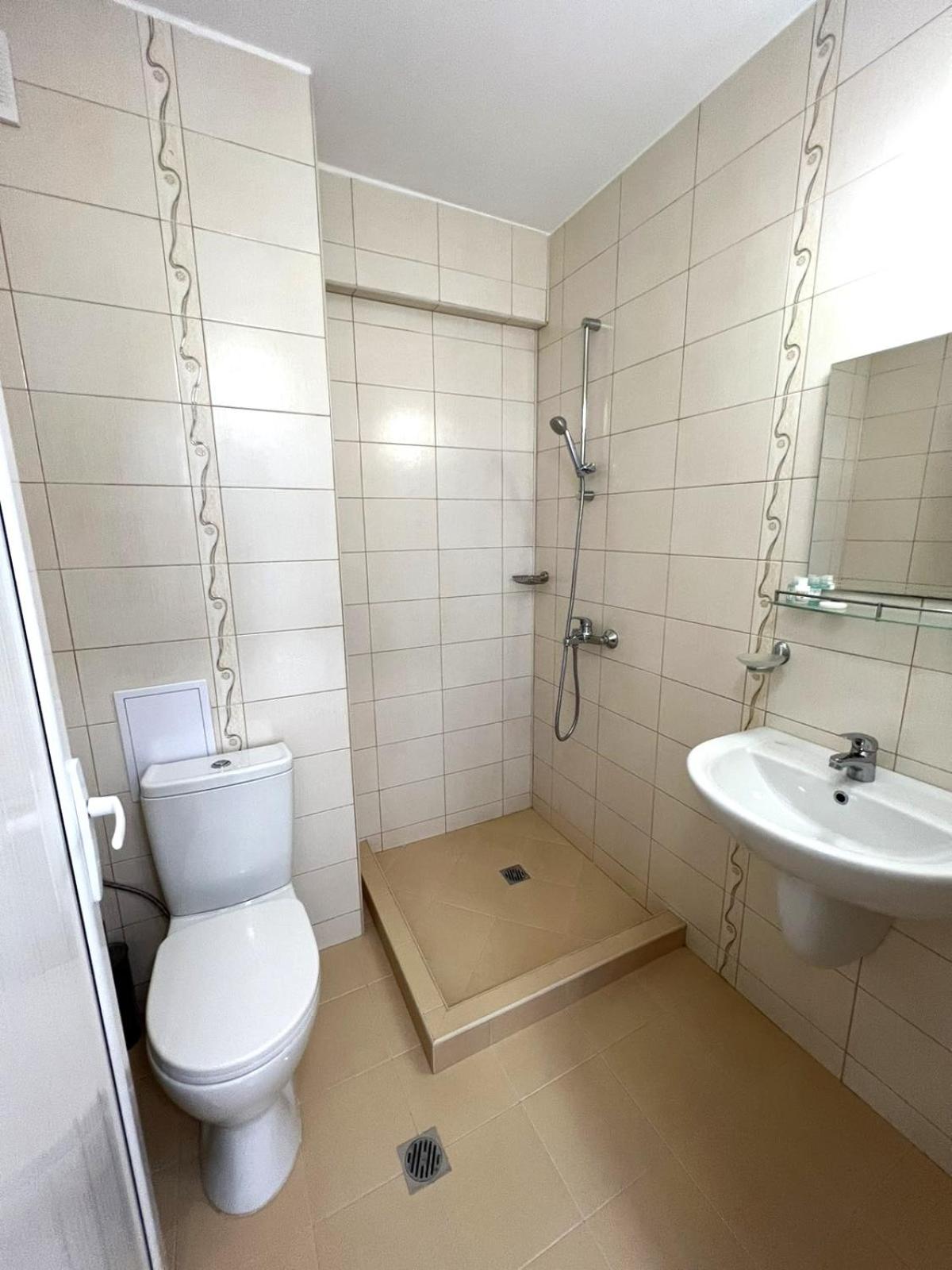 Apartment with Sea View - Photo 7