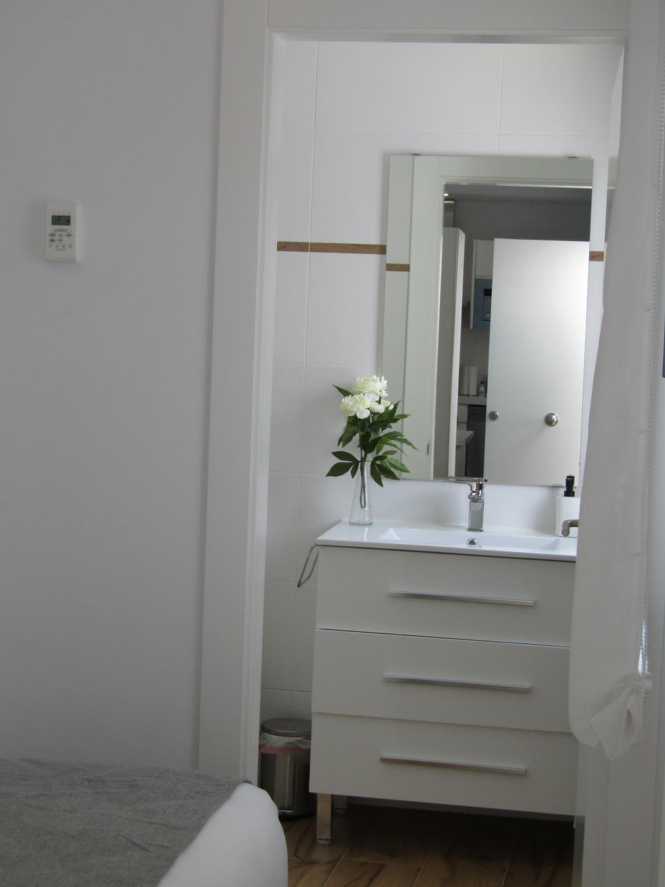 Studio with Terrace - Photo 8