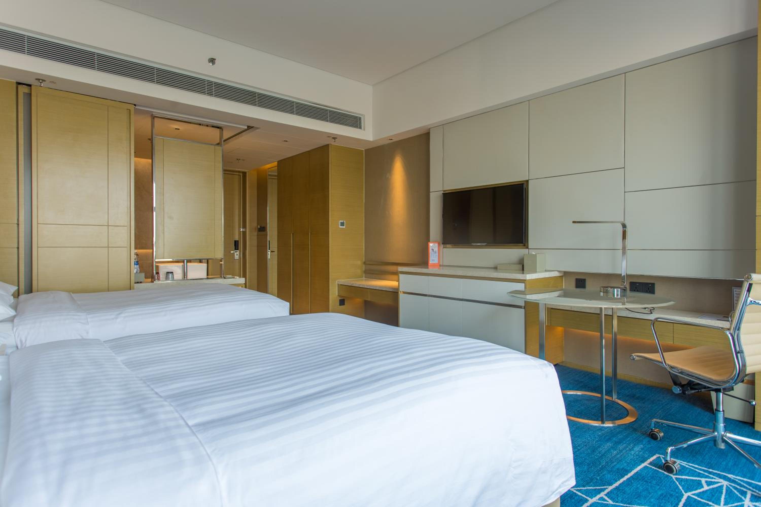 Premier Twin Room