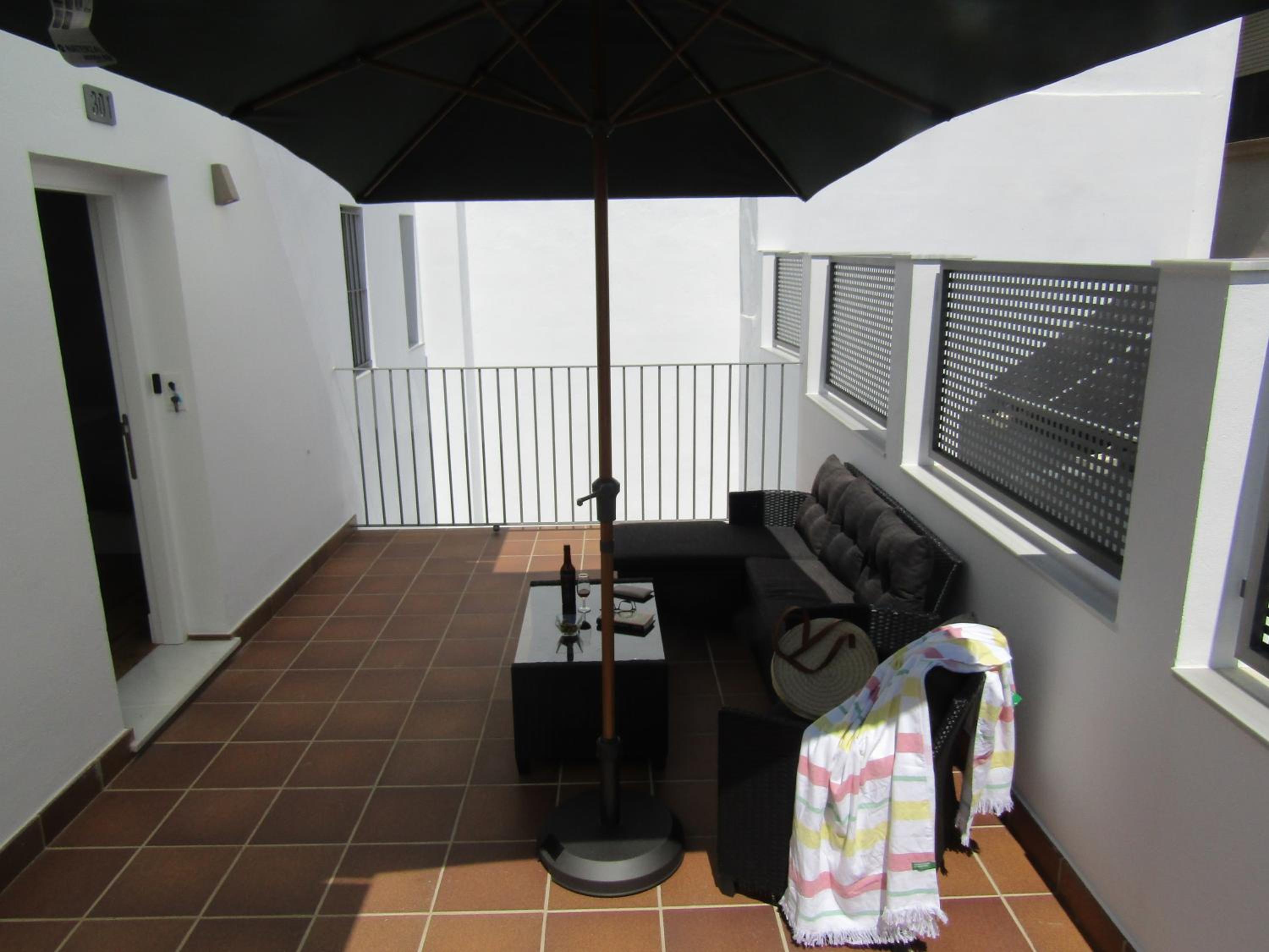 Studio with Terrace - Photo 29