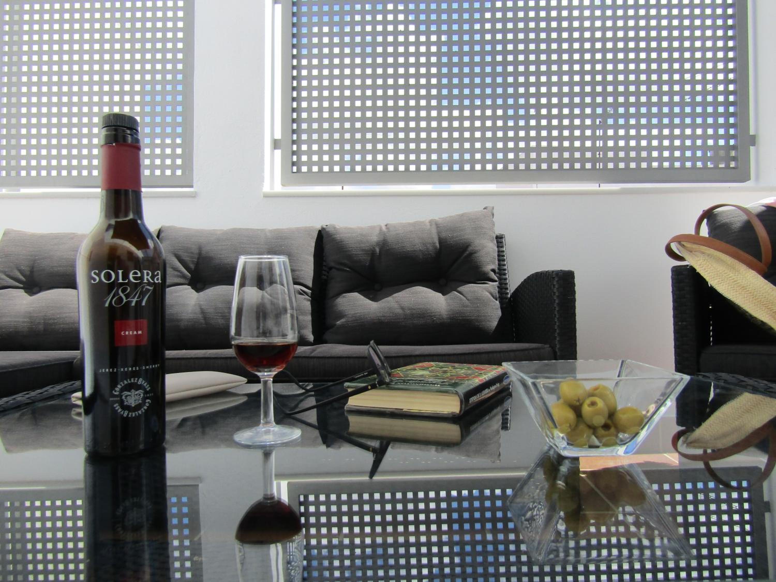 Studio with Terrace - Photo 33