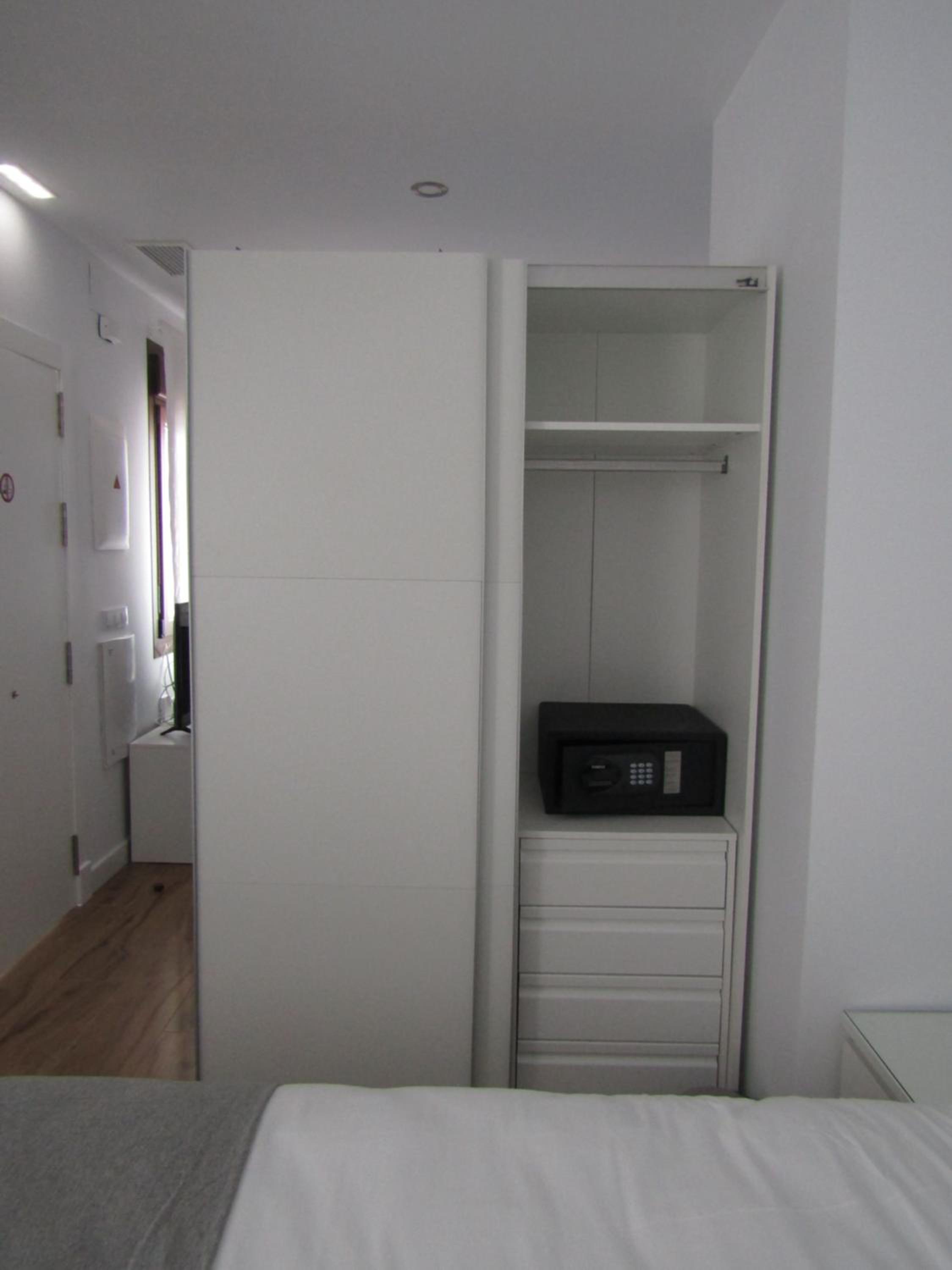 Studio with Terrace - Photo 34