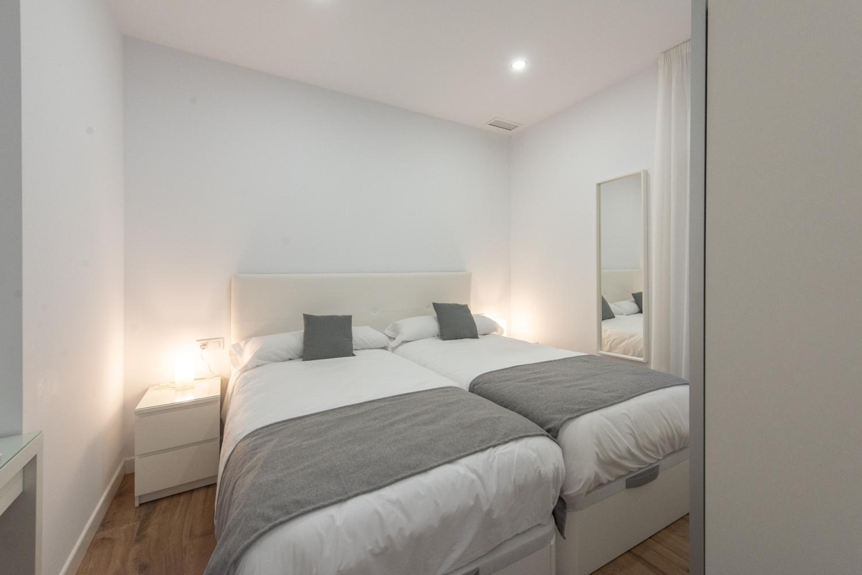 One-Bedroom Apartment - Photo 79
