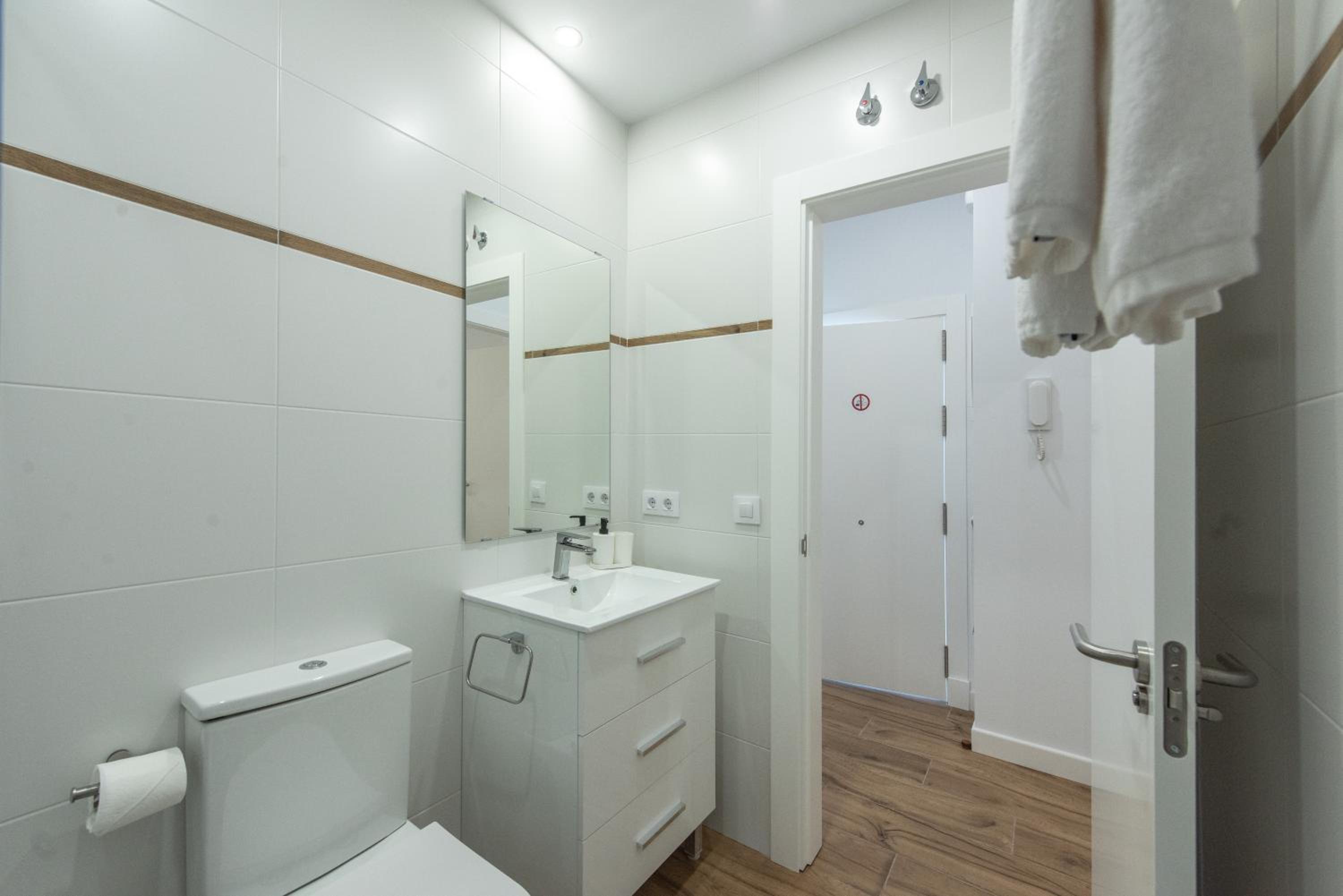One-Bedroom Apartment - Photo 57