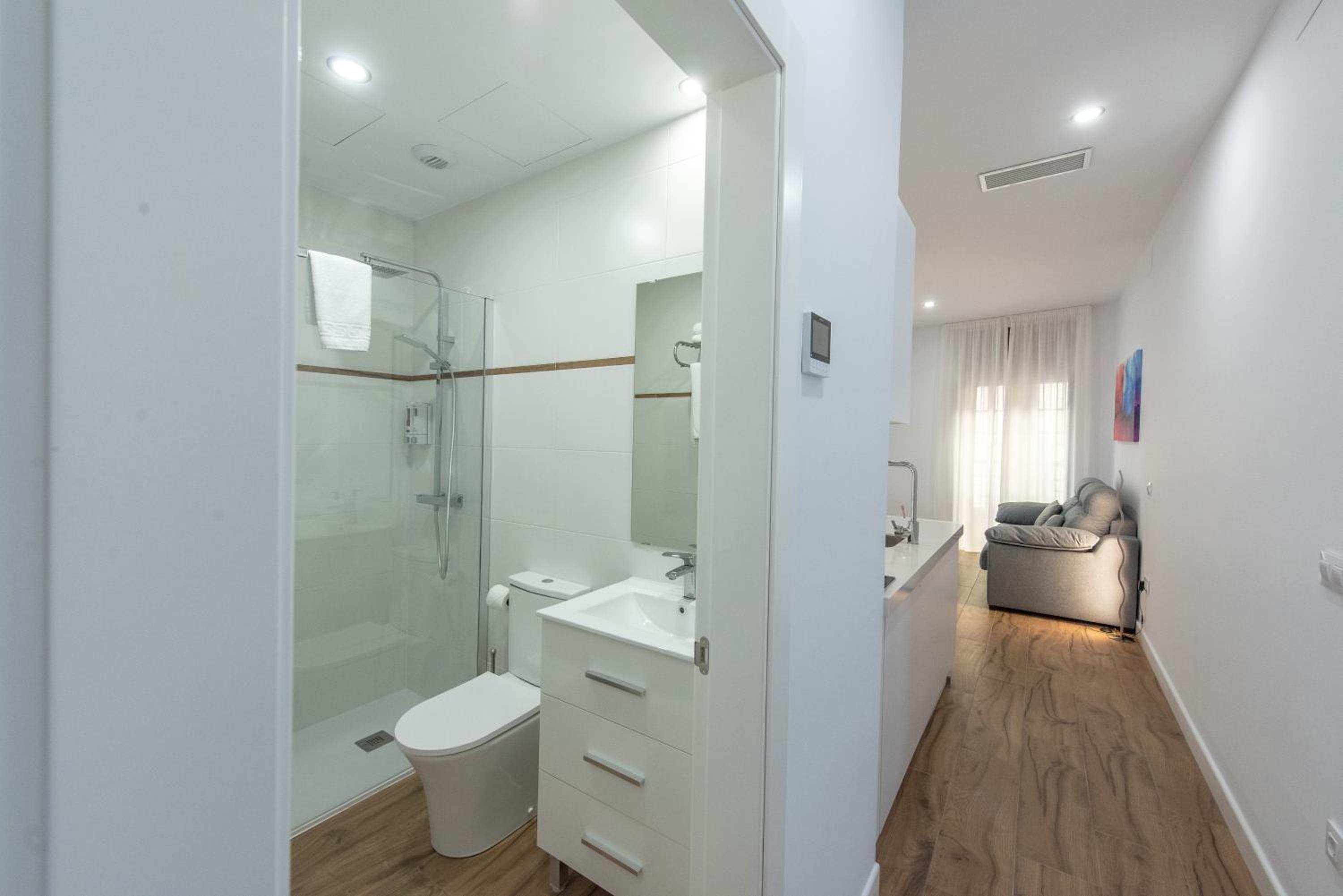 One-Bedroom Apartment - Photo 68