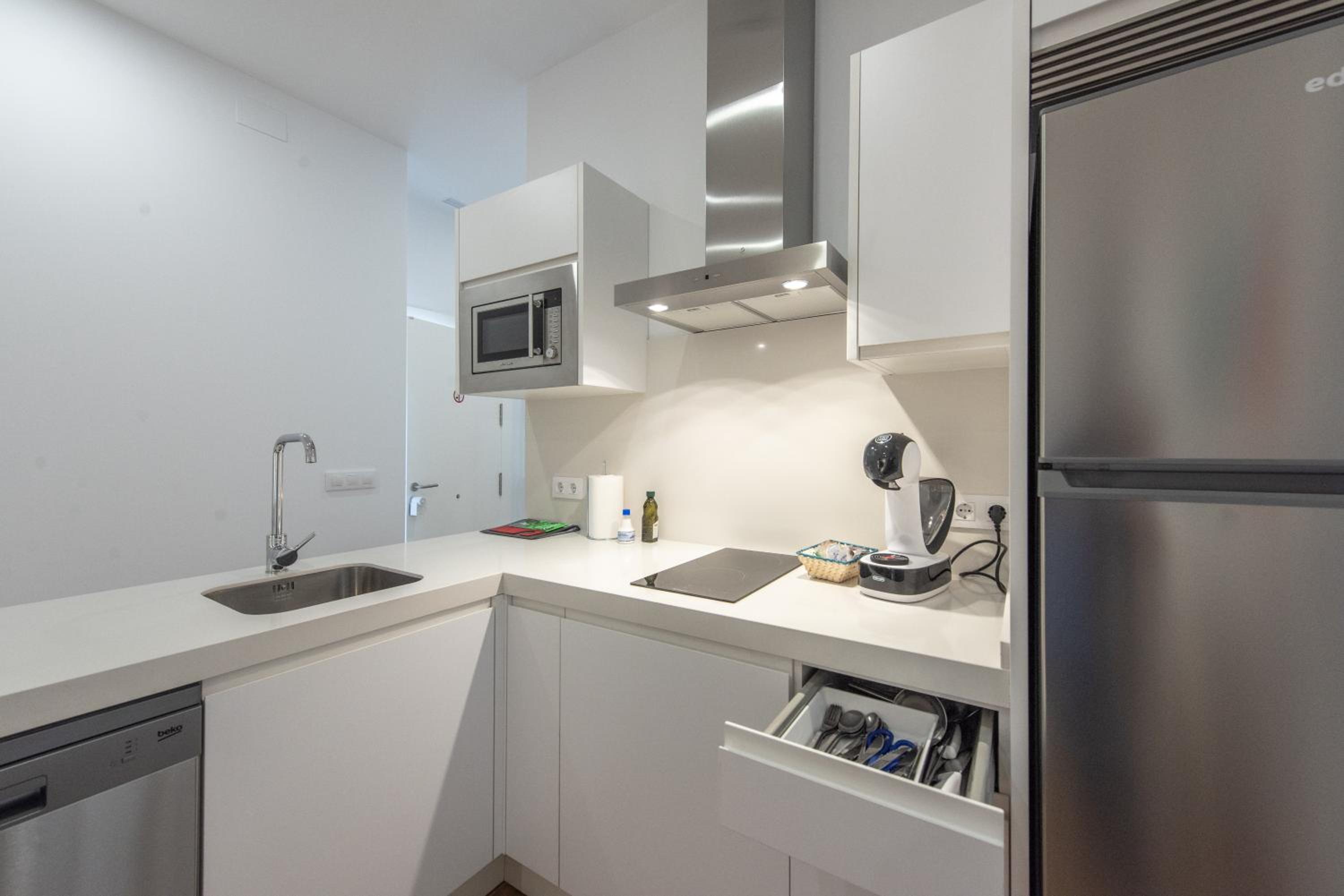 One-Bedroom Apartment - Photo 8