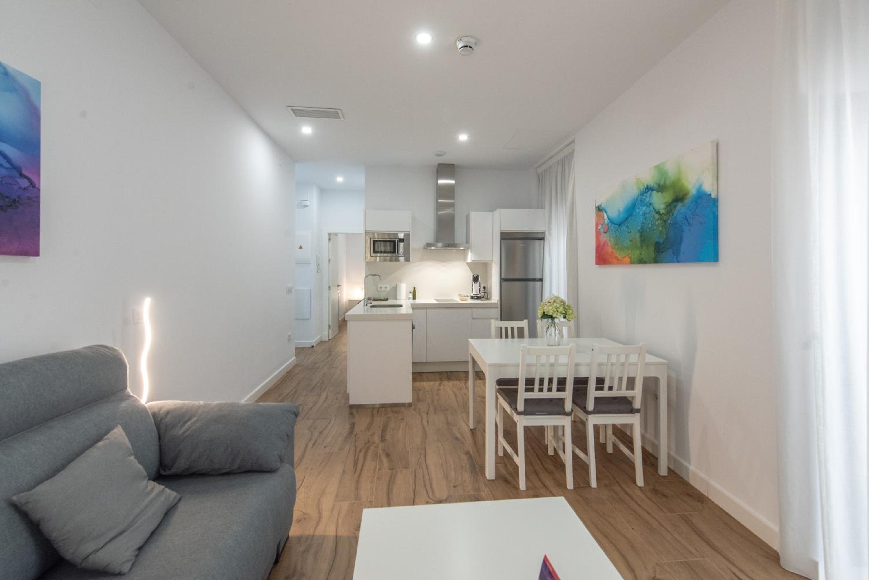 One-Bedroom Apartment - Photo 6