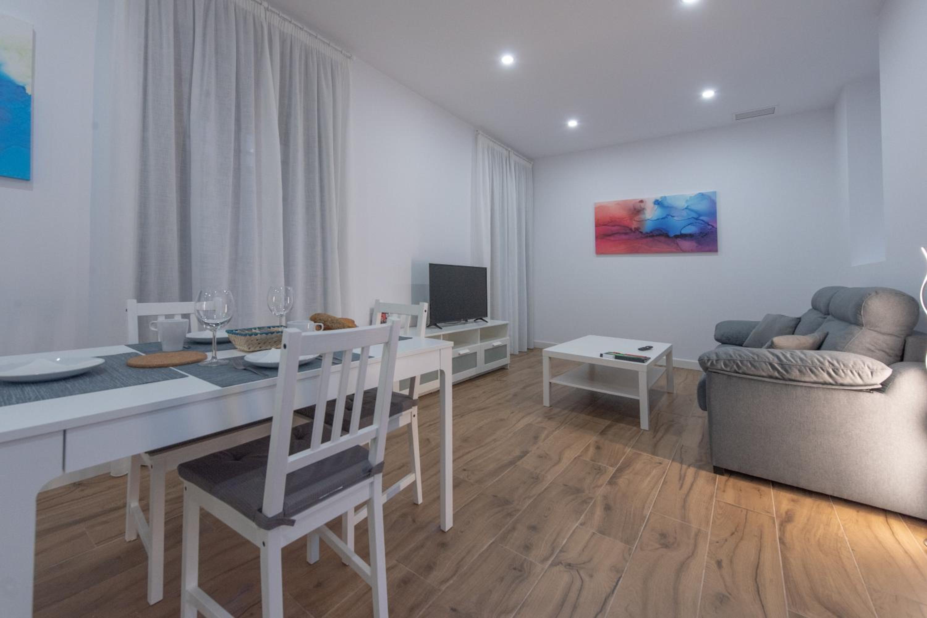 One-Bedroom Apartment - Photo 9