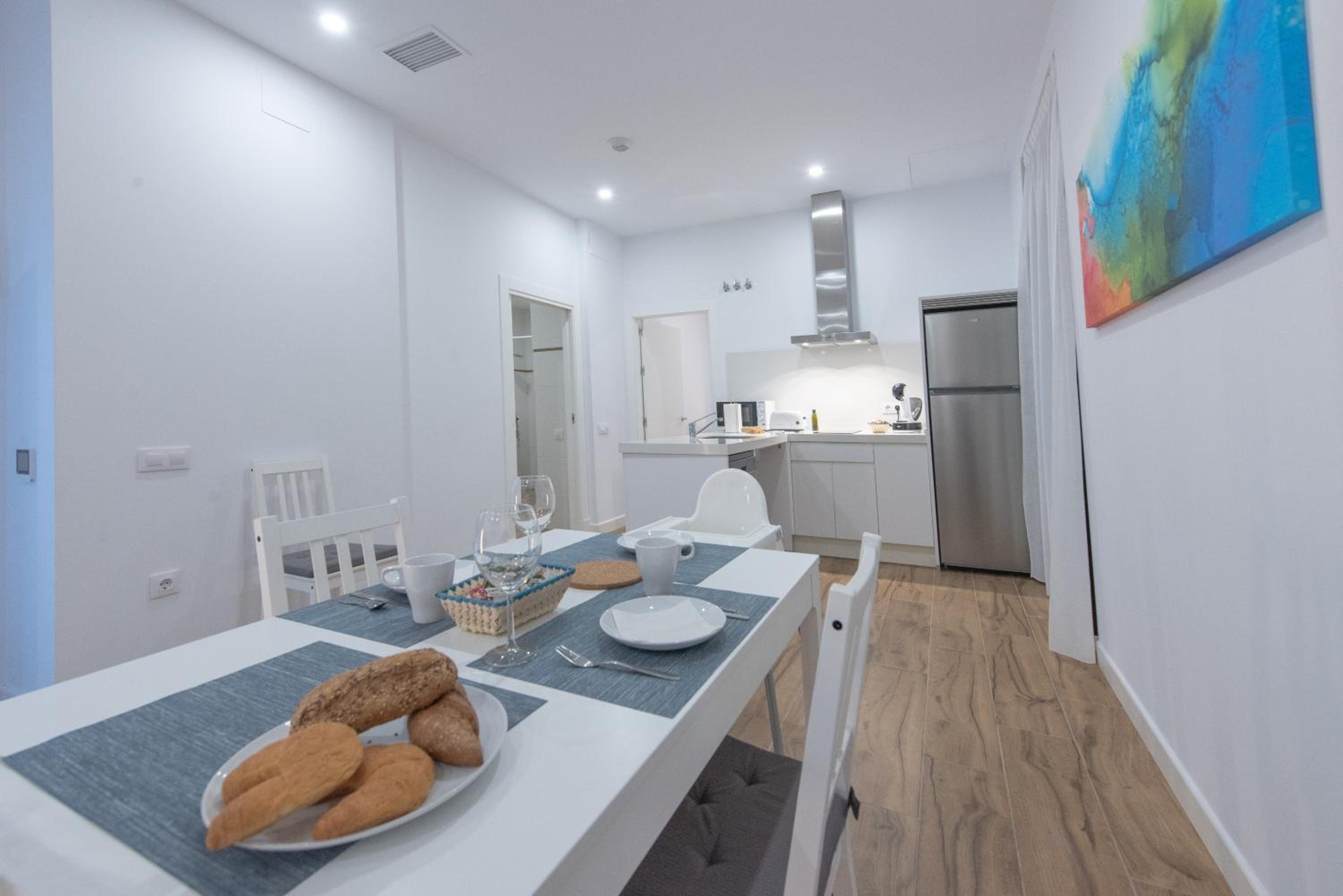 One-Bedroom Apartment - Photo 4