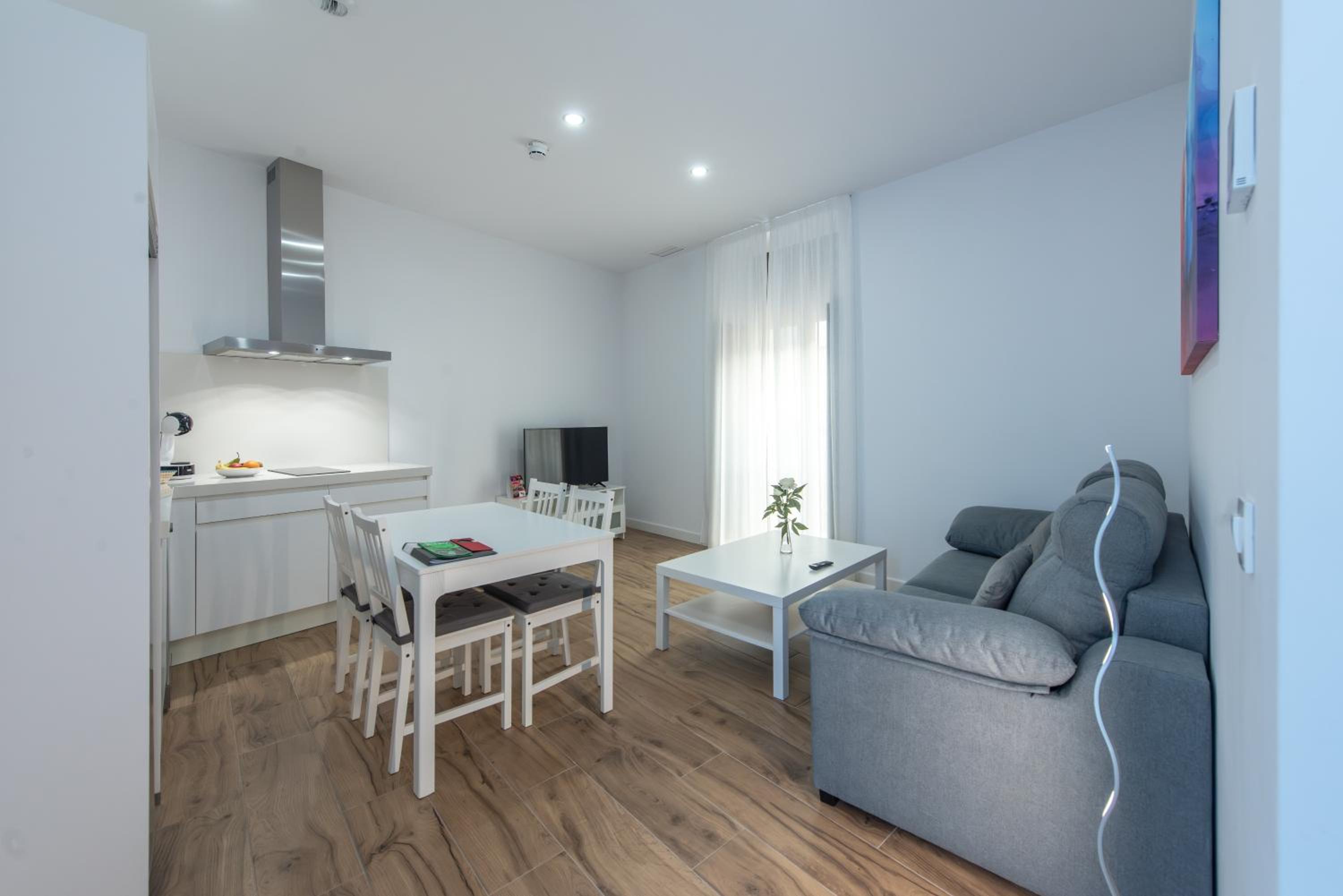 One-Bedroom Apartment - Photo 10