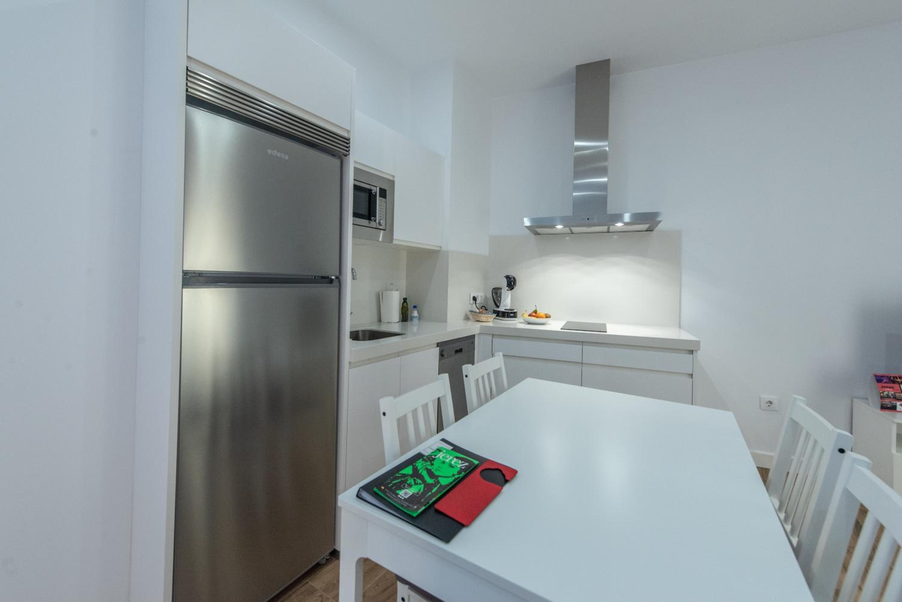 One-Bedroom Apartment - Photo 19