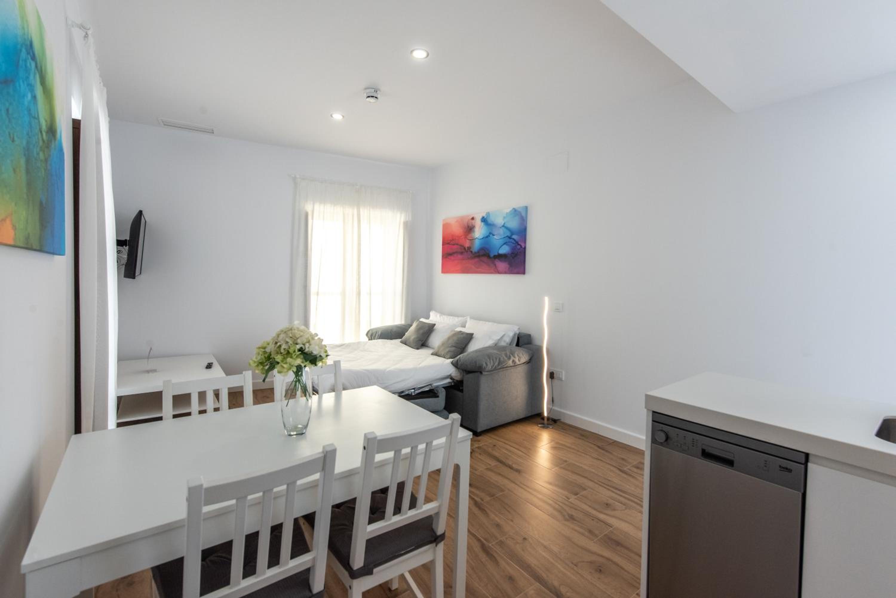 One-Bedroom Apartment - Photo 16