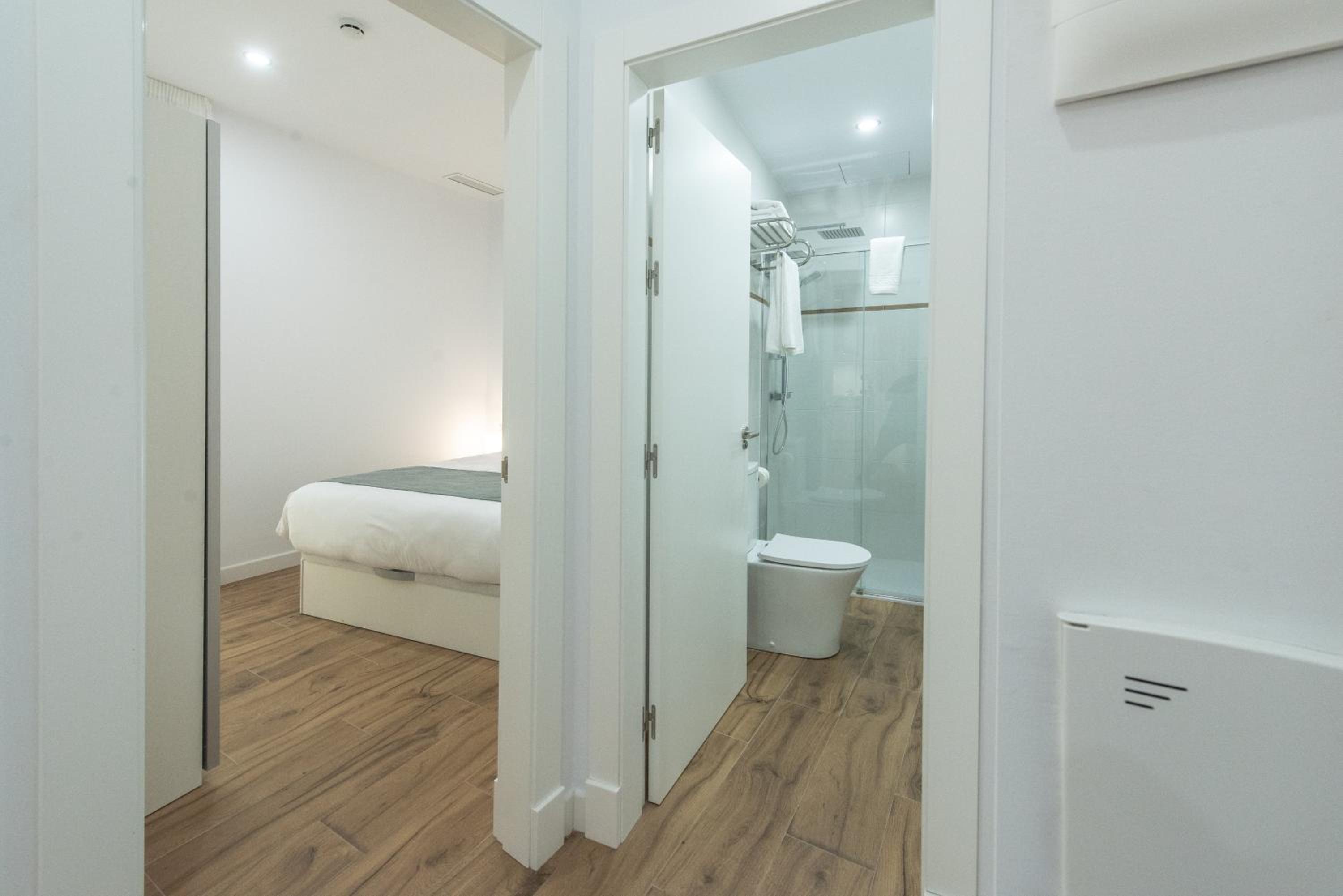 One-Bedroom Apartment - Photo 25
