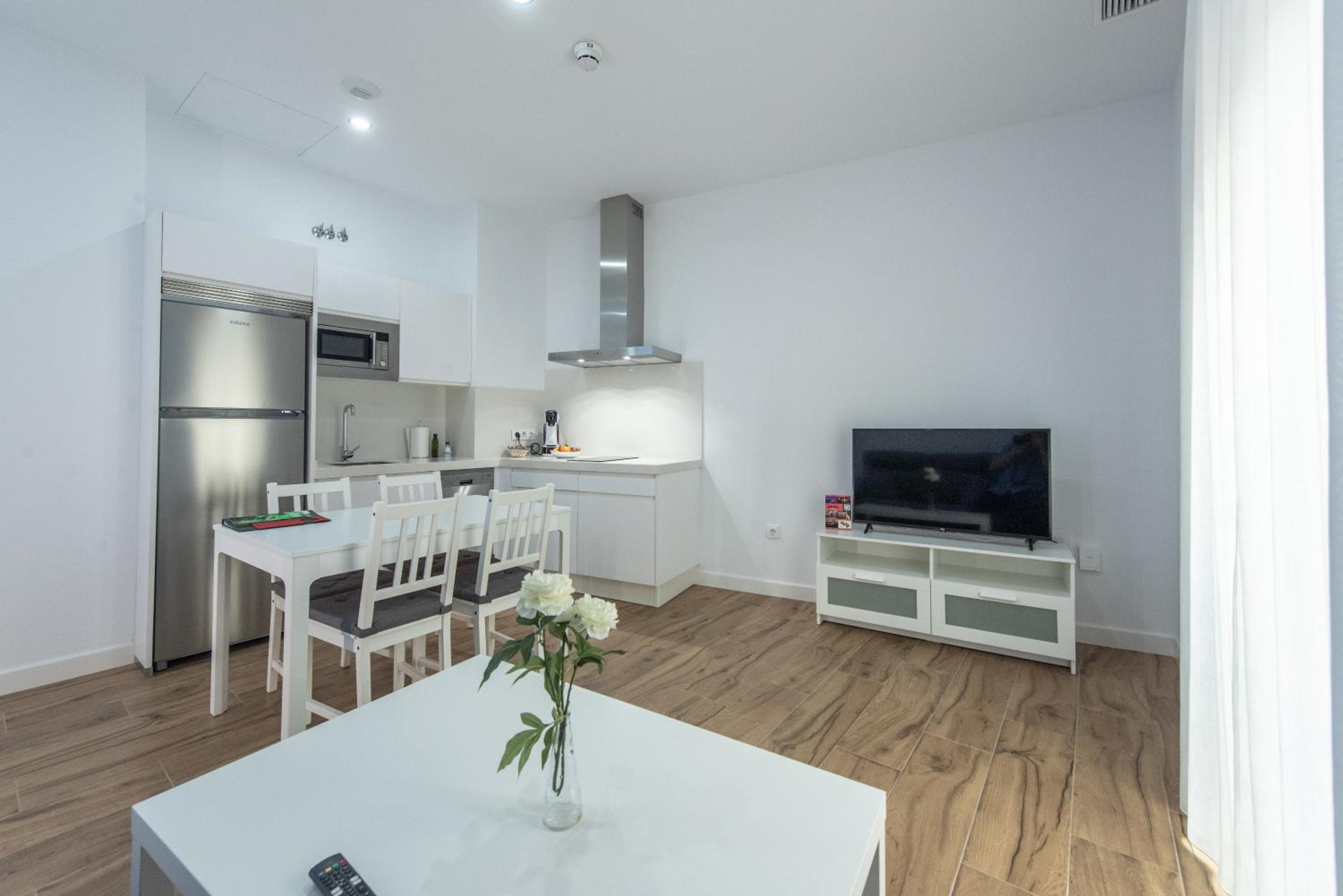 One-Bedroom Apartment - Photo 23