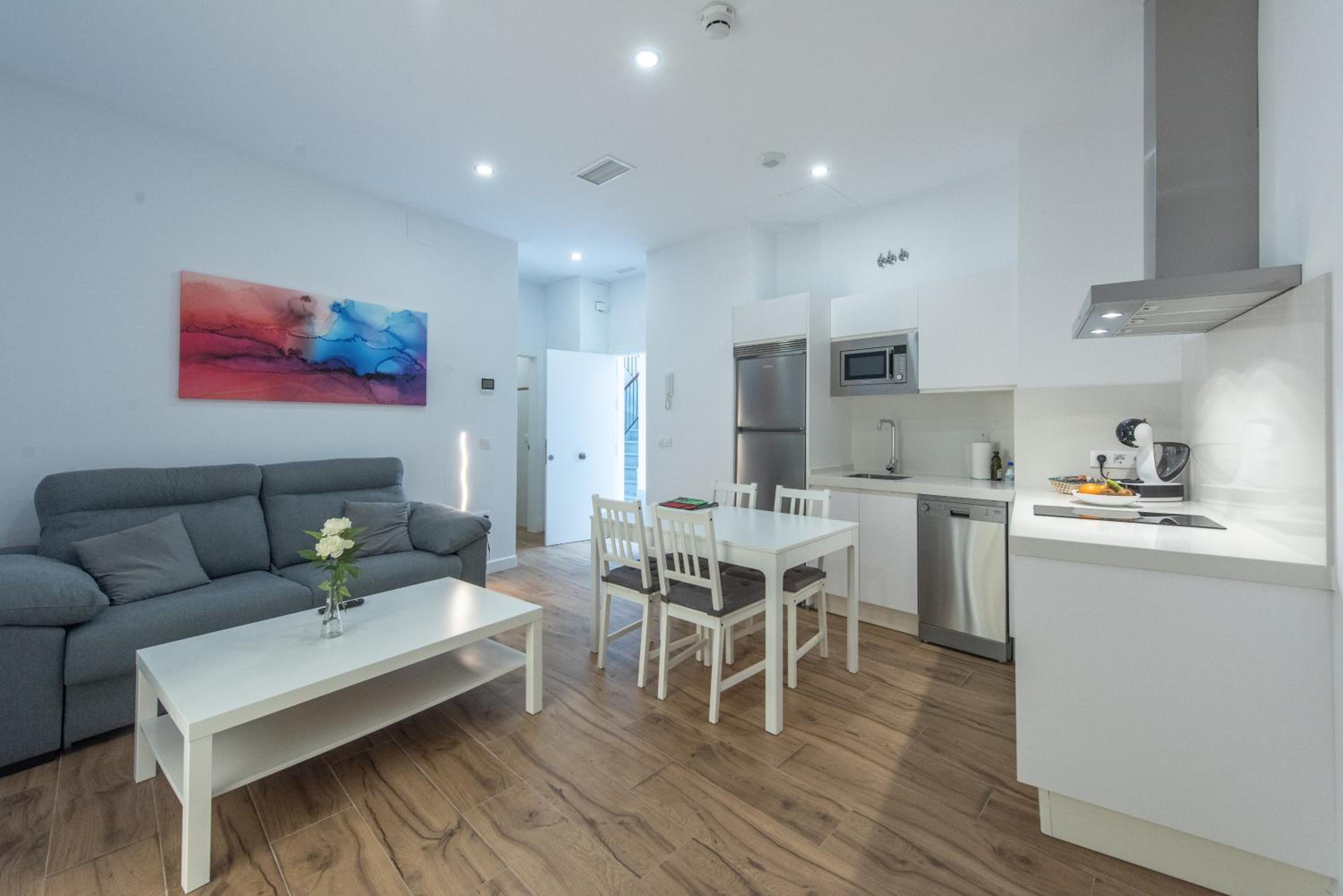 One-Bedroom Apartment - Photo 34