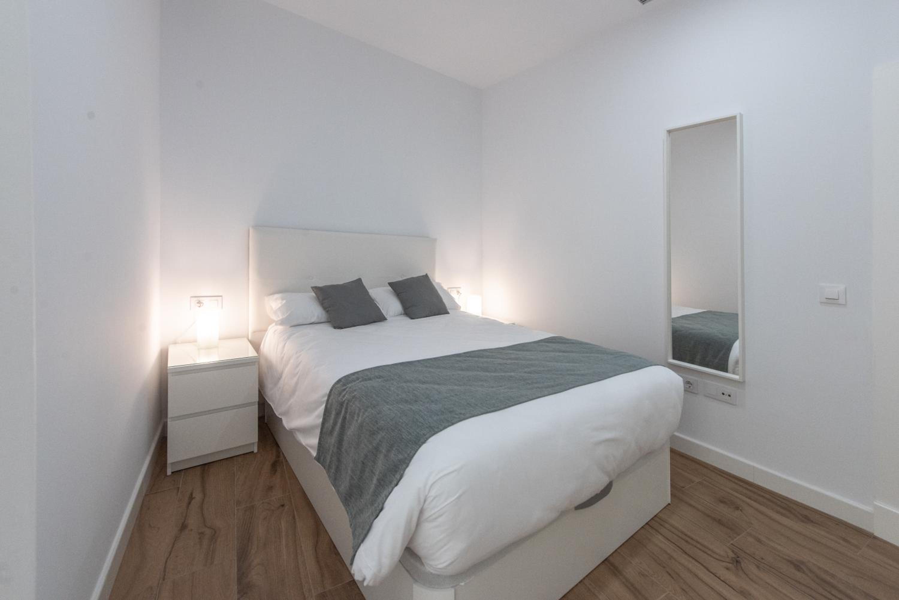 One-Bedroom Apartment - Photo 29