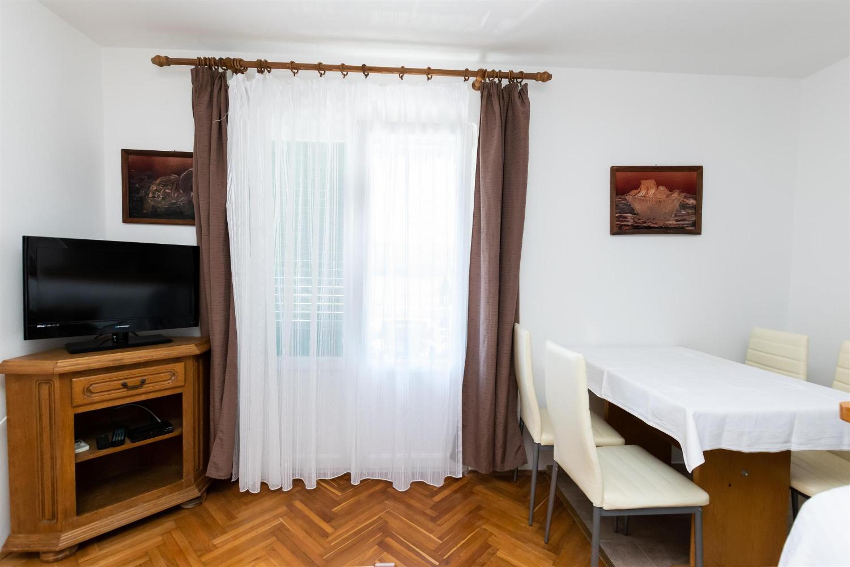 Two-Bedroom Apartment Standard photo 3