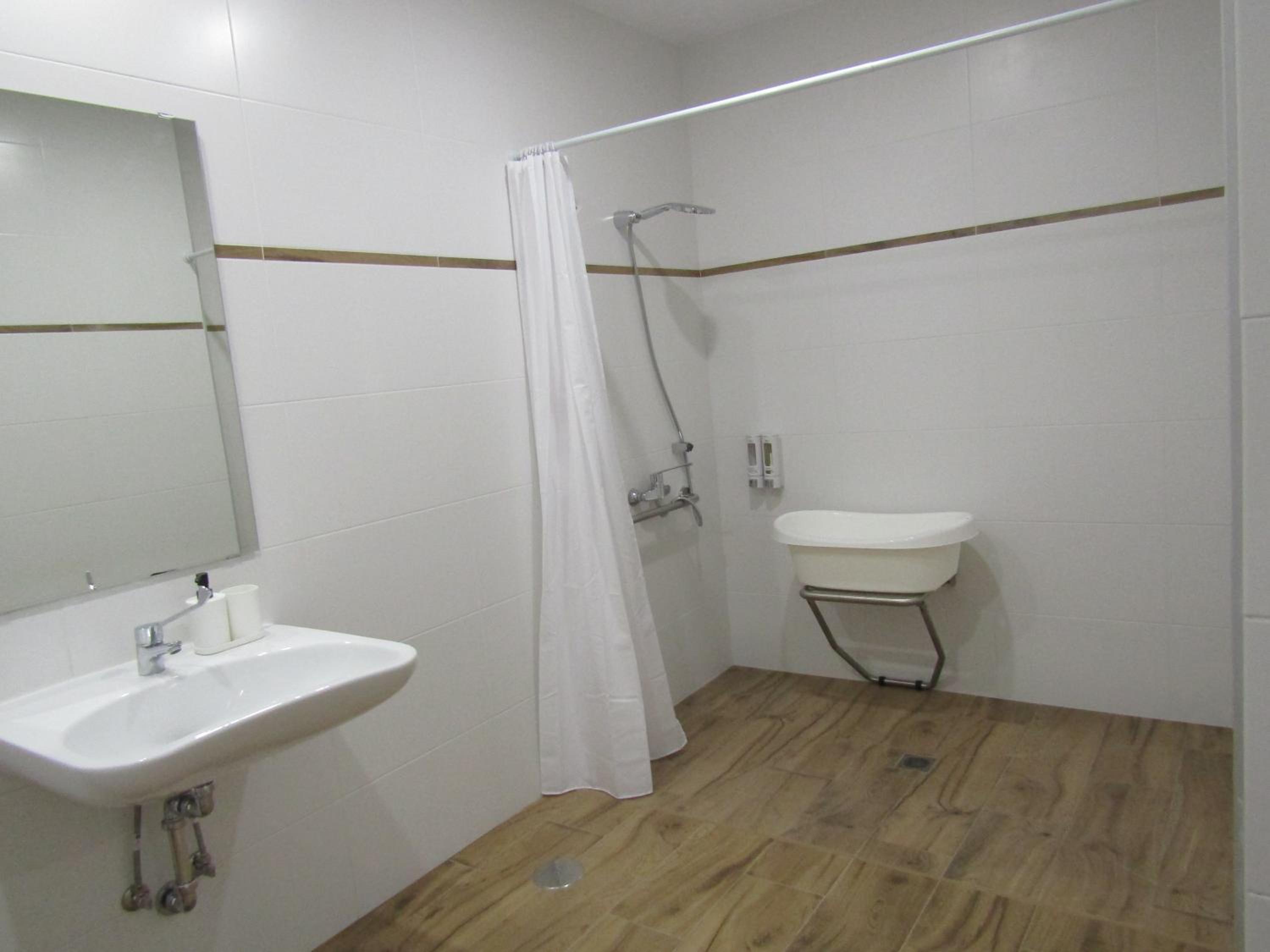One-Bedroom Apartment - Photo 58