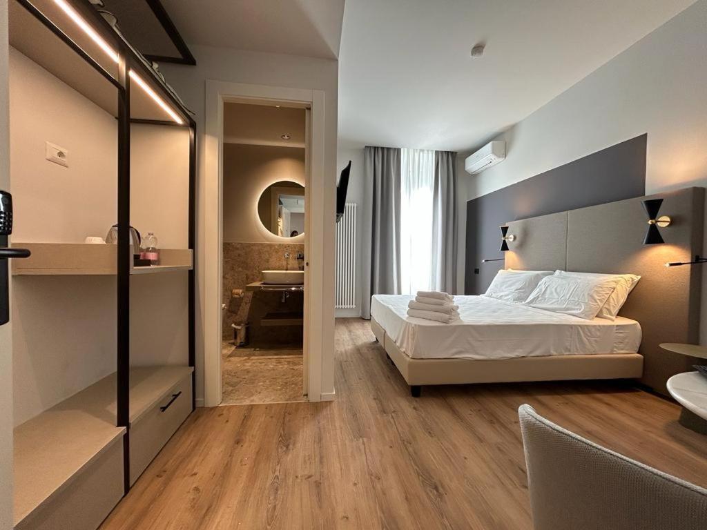 Superior Double or Twin Room photo 1