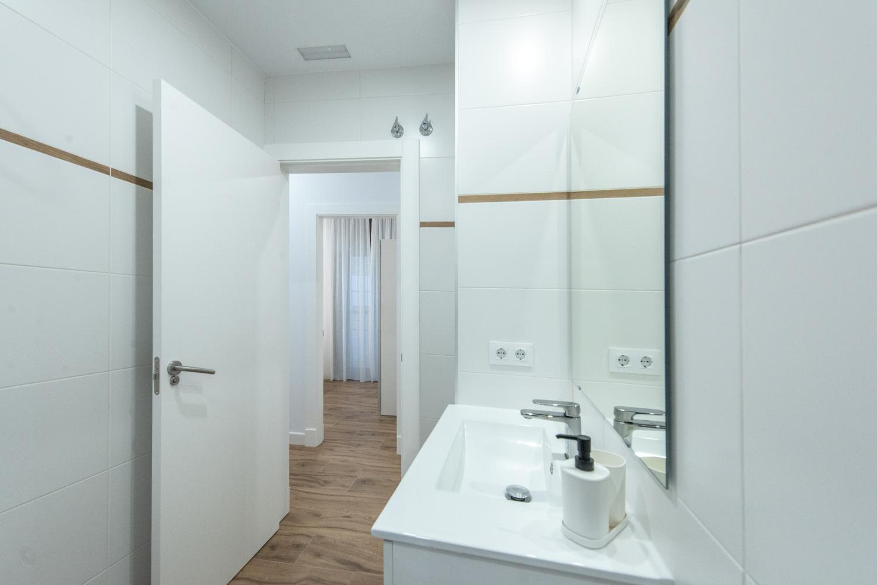 Two-Bedroom Apartment - Photo 18
