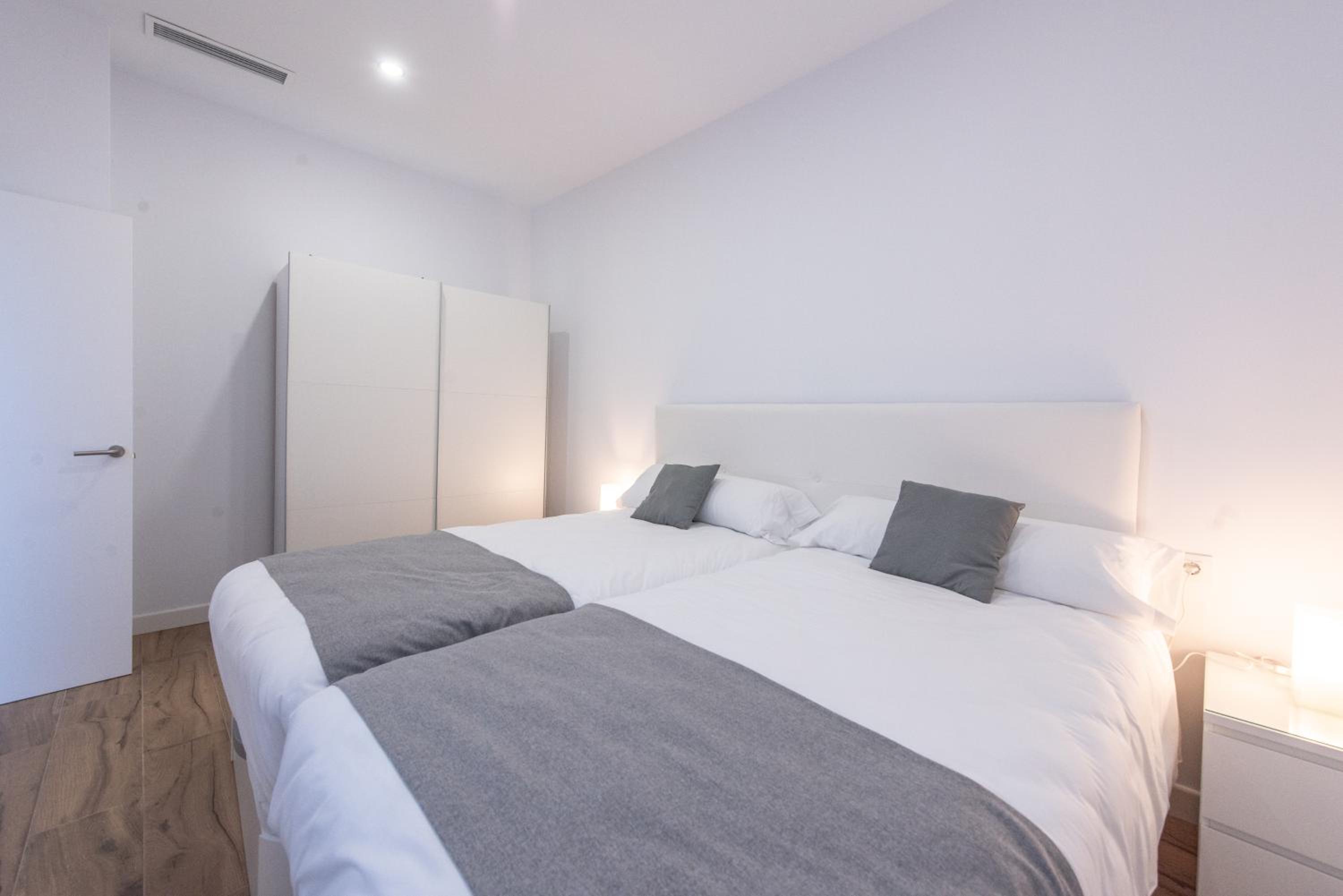 Two-Bedroom Apartment - Photo 20