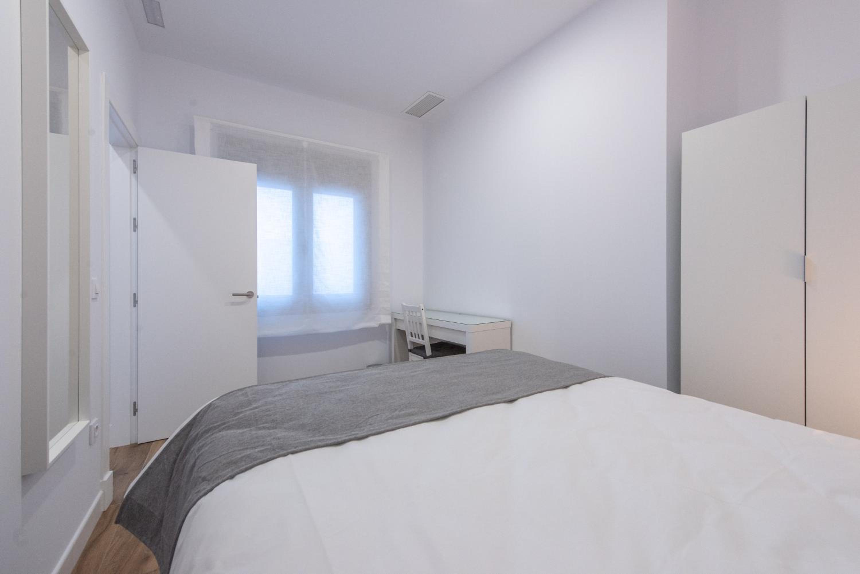 Two-Bedroom Apartment - Photo 28