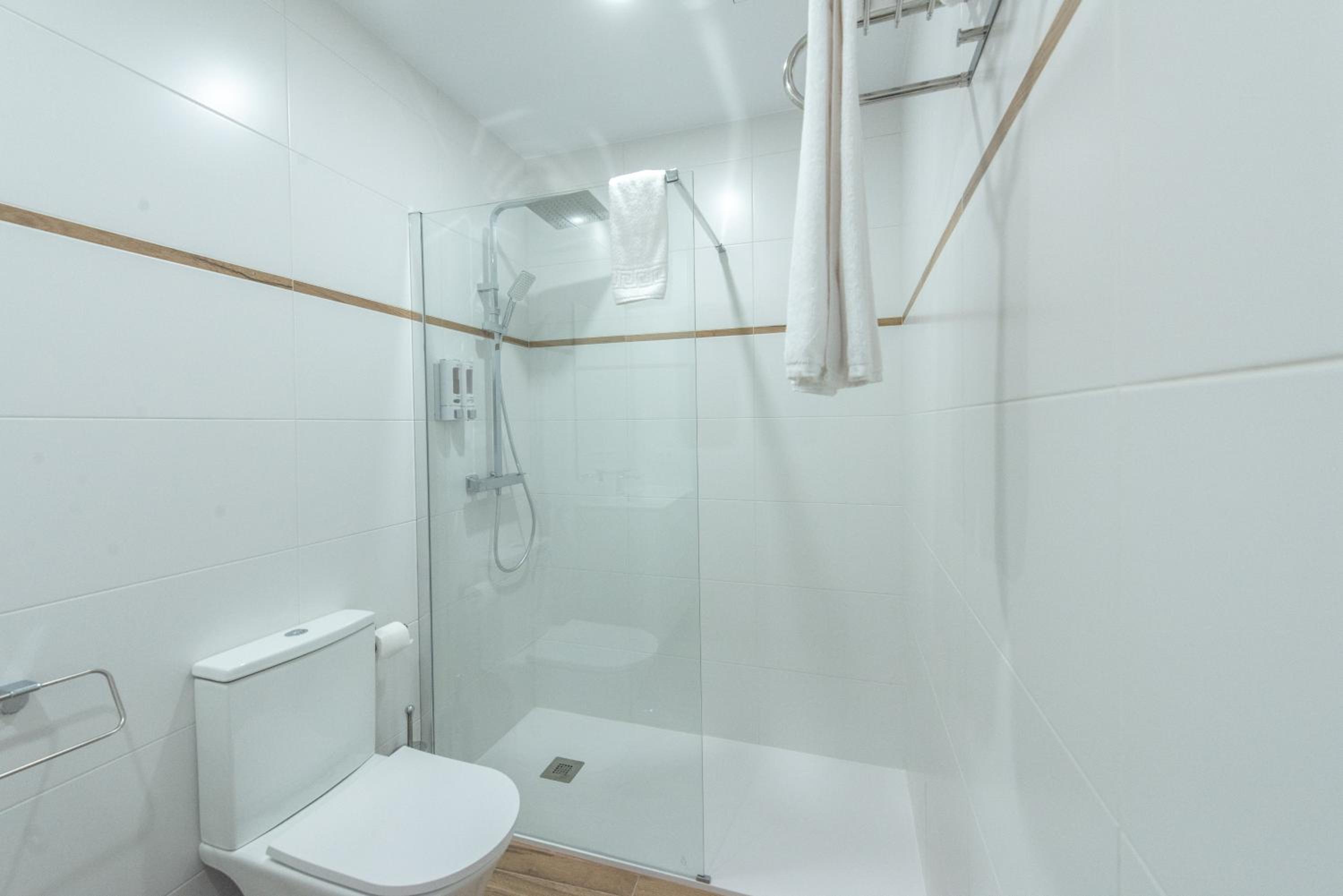Two-Bedroom Apartment - Photo 21
