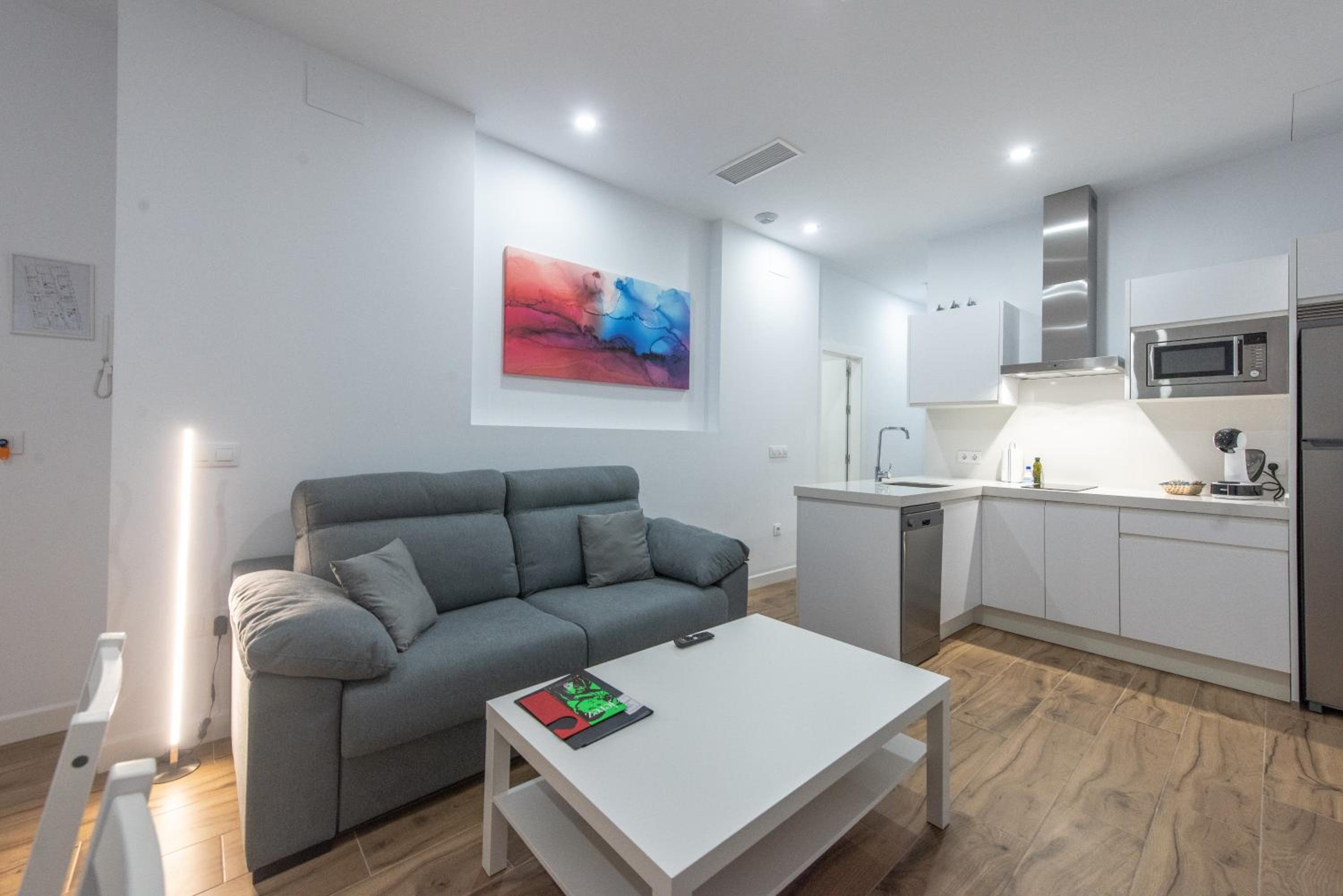 Two-Bedroom Apartment - Photo 31