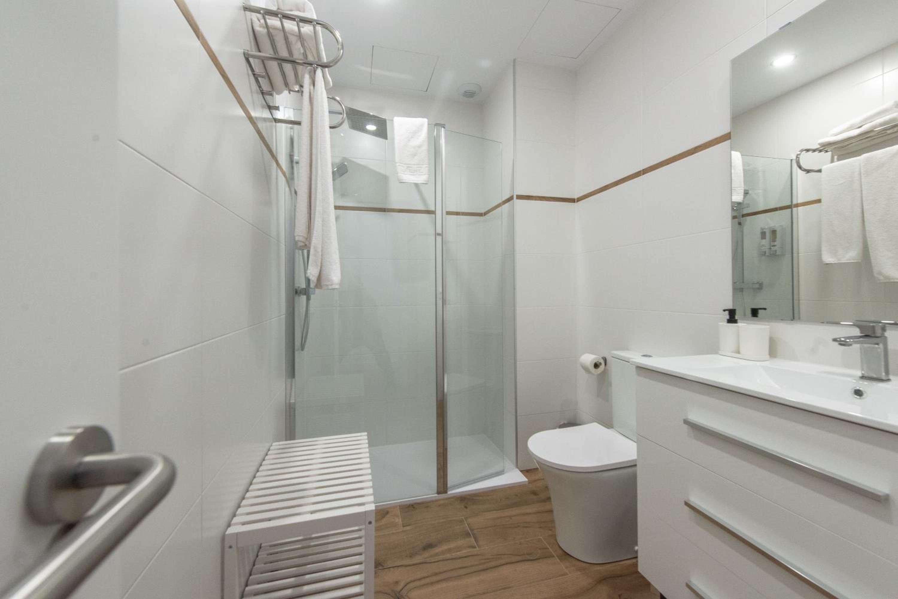 Two-Bedroom Apartment - Photo 44