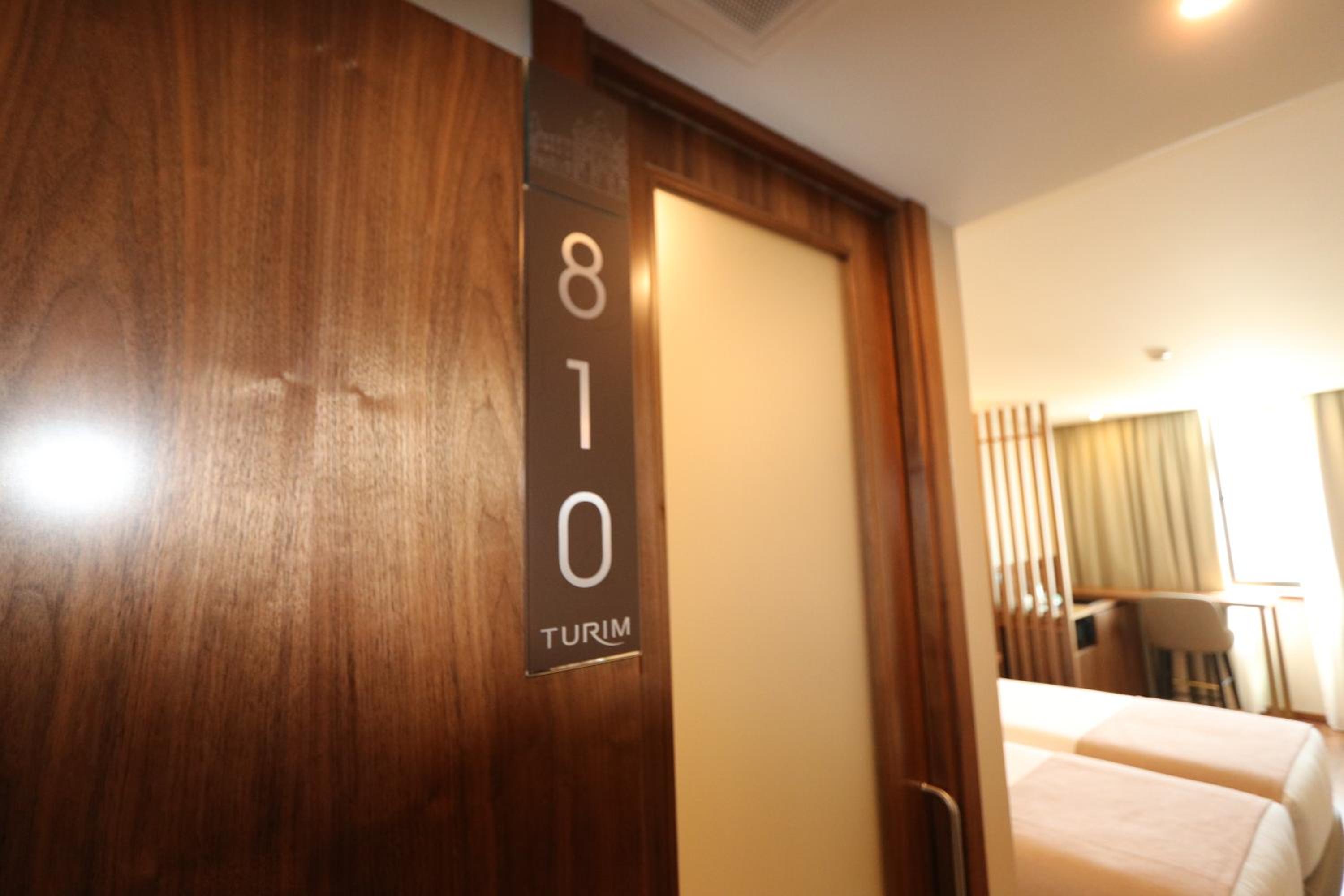 Executive Twin Room - Photo 15