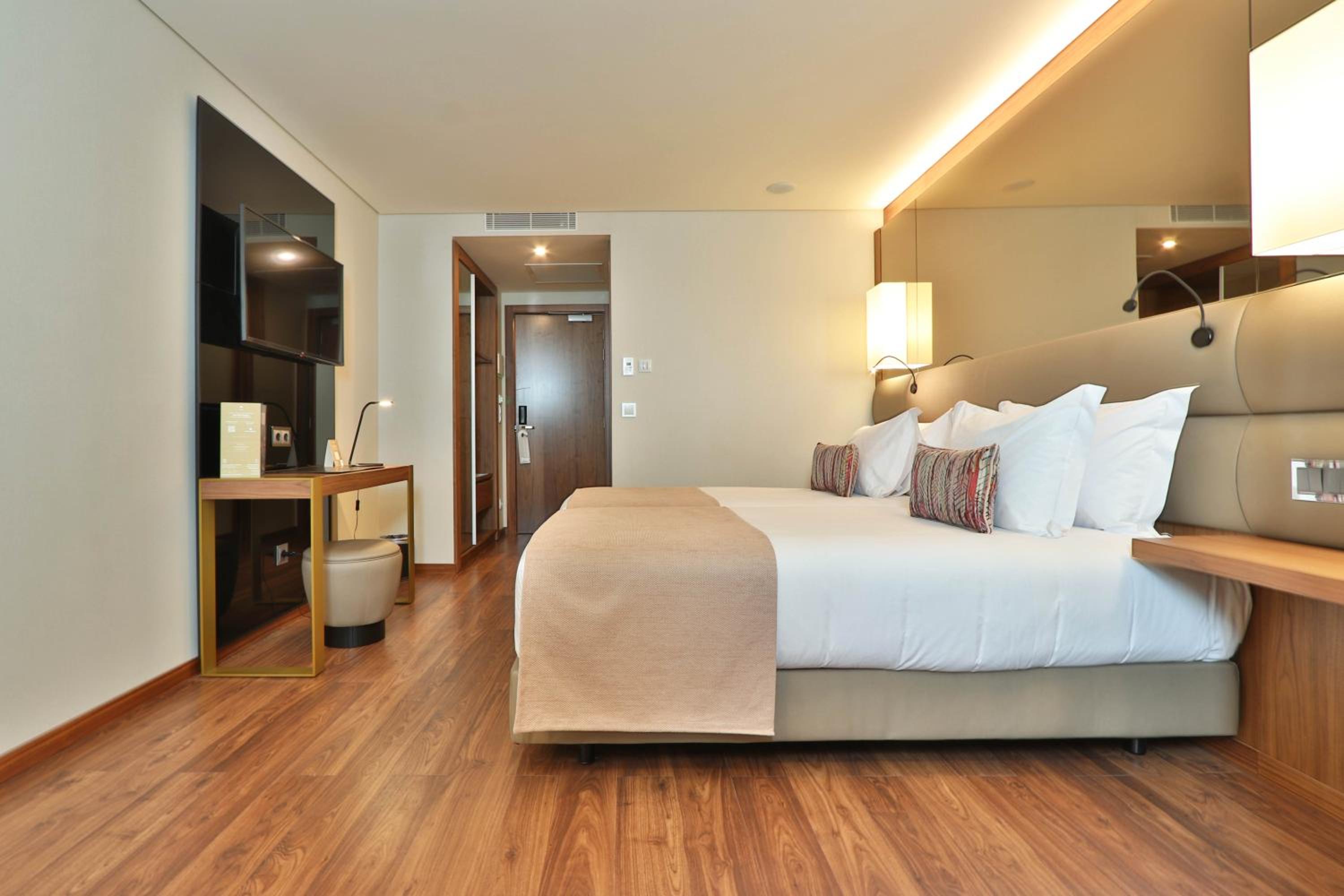 Executive Twin Room - Photo 5