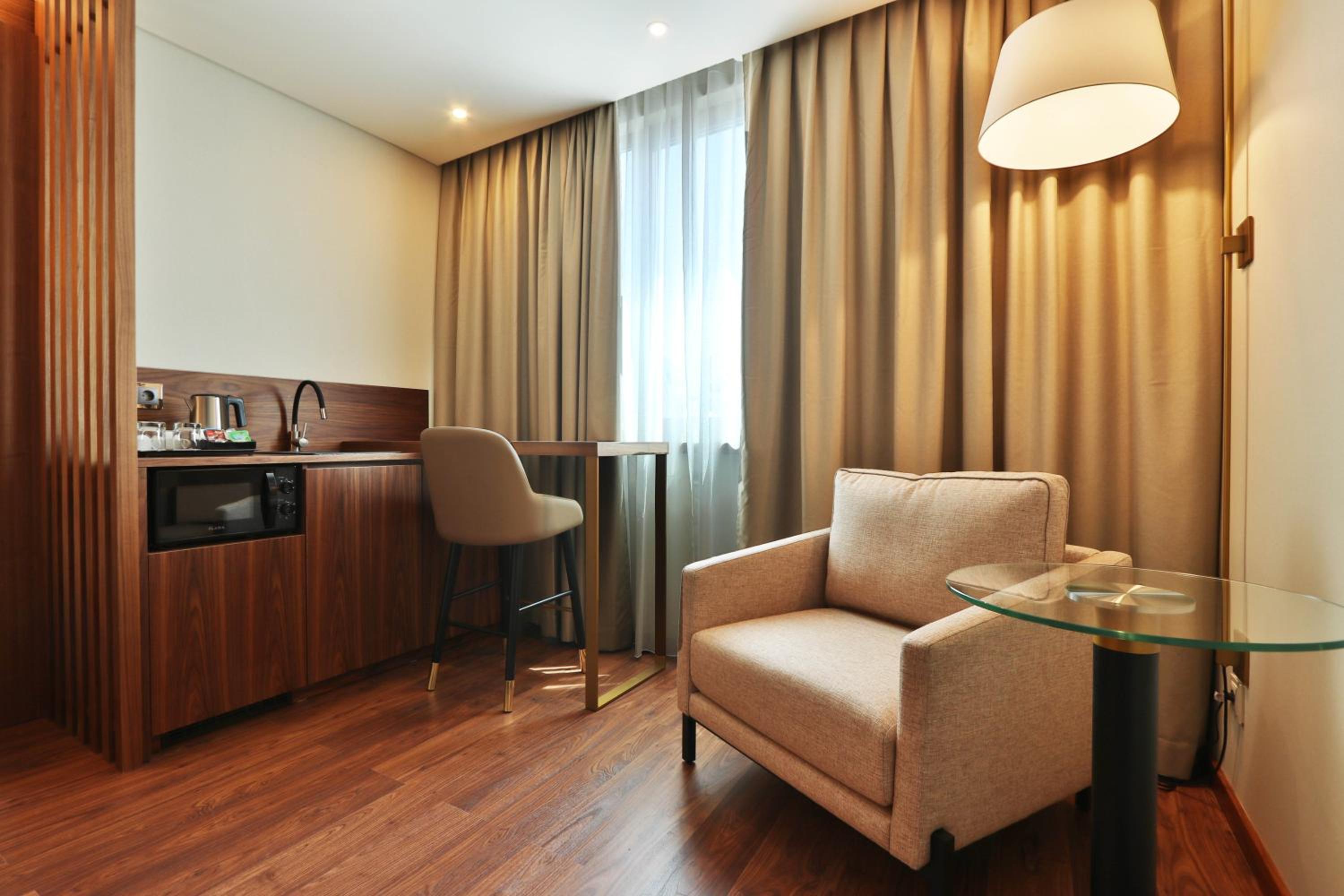 Executive Twin Room - Photo 9