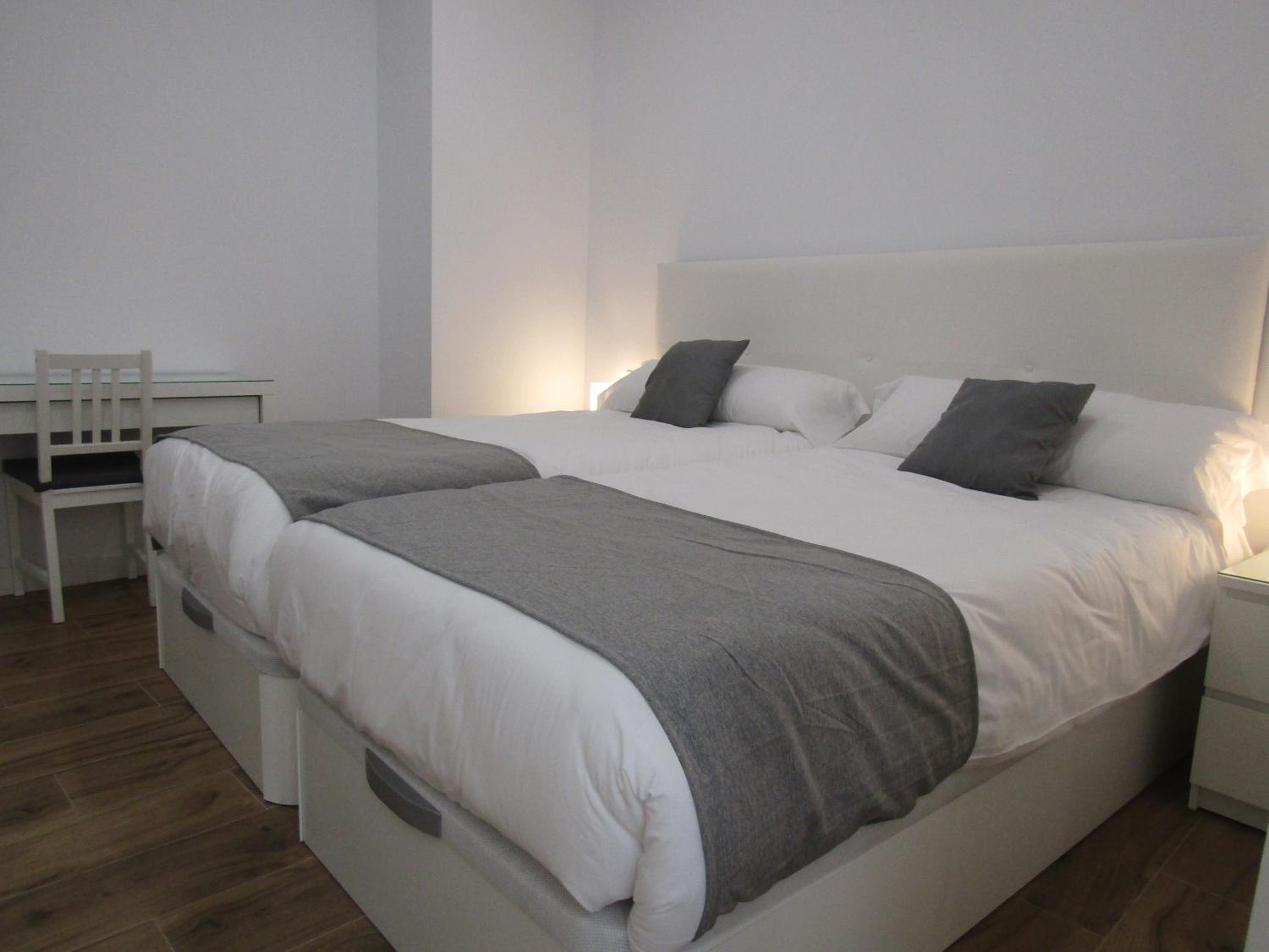 Two-Bedroom Apartment - Photo 16