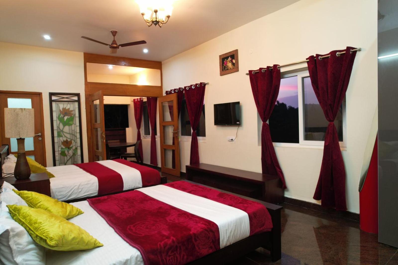 Deluxe Double or Twin Room with Balcony
