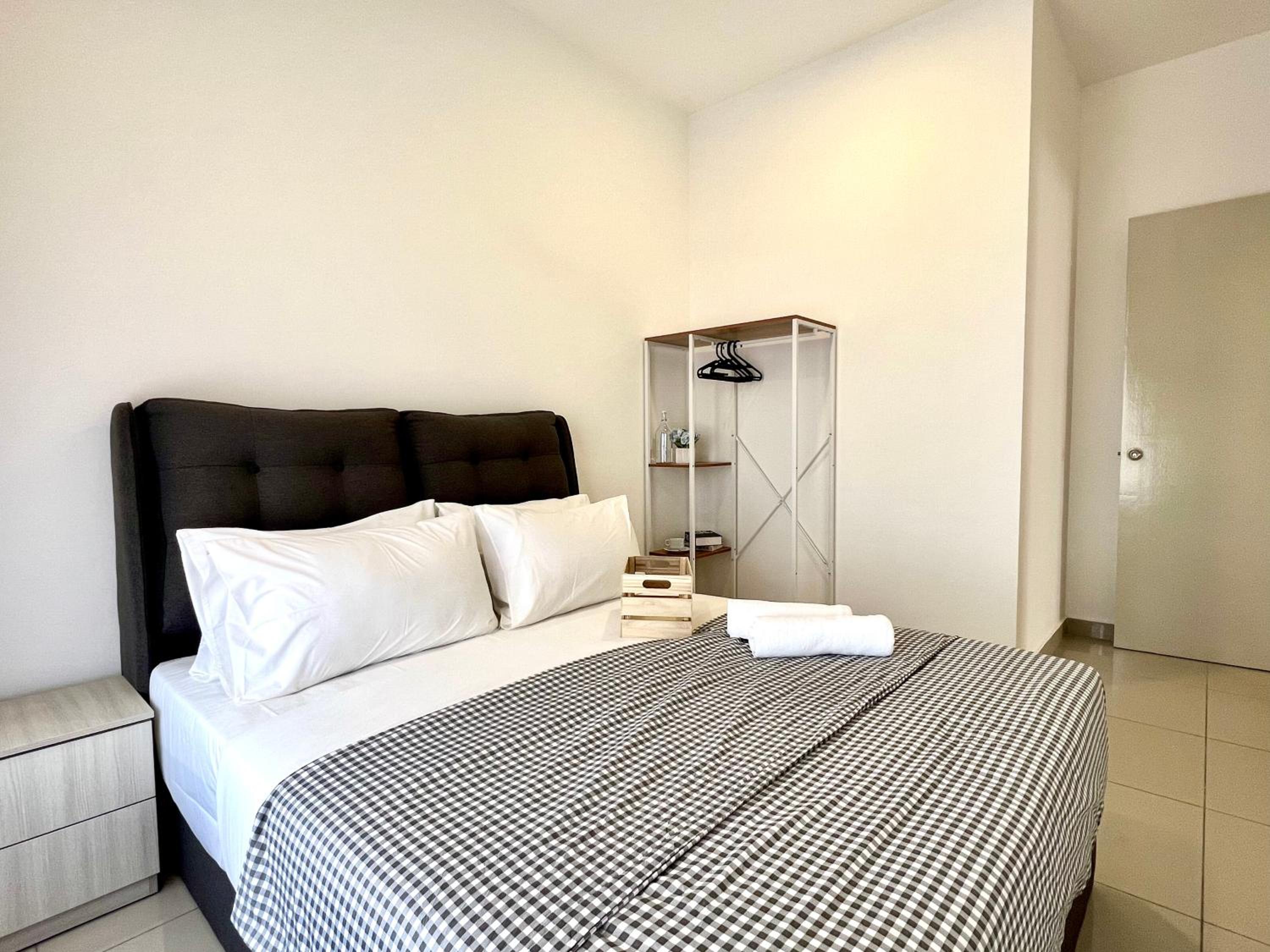 Two-Bedroom Apartment - Photo 11
