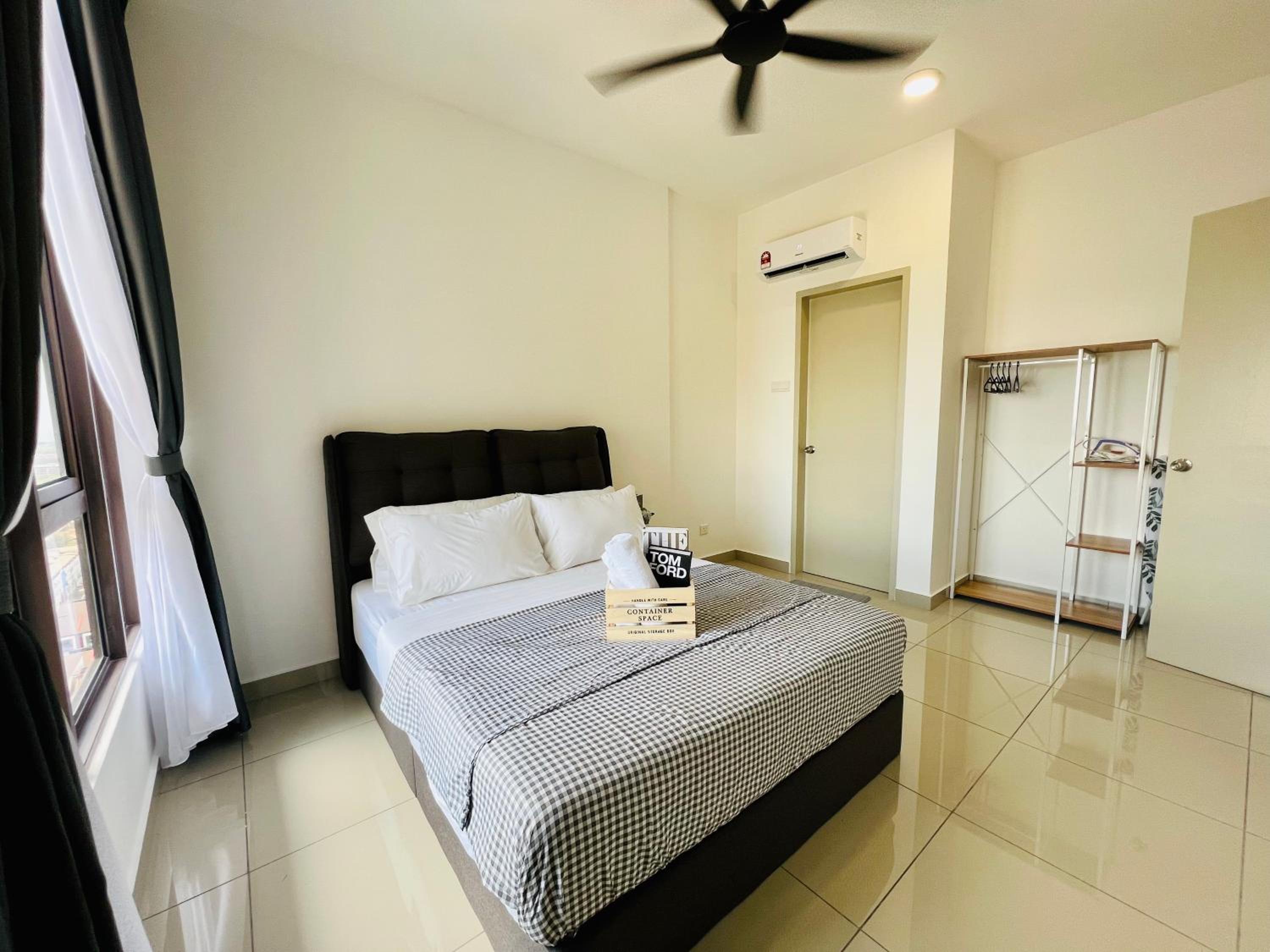 Two-Bedroom Apartment - Photo 21